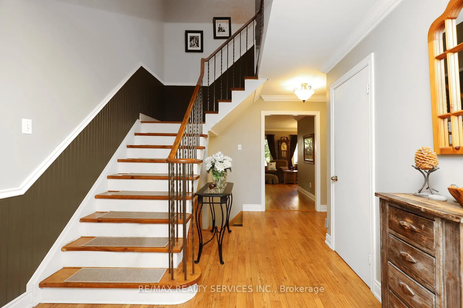 Photo 5 of 14 Kintyre Street, Brampton, Heart Lake West — HOMEH