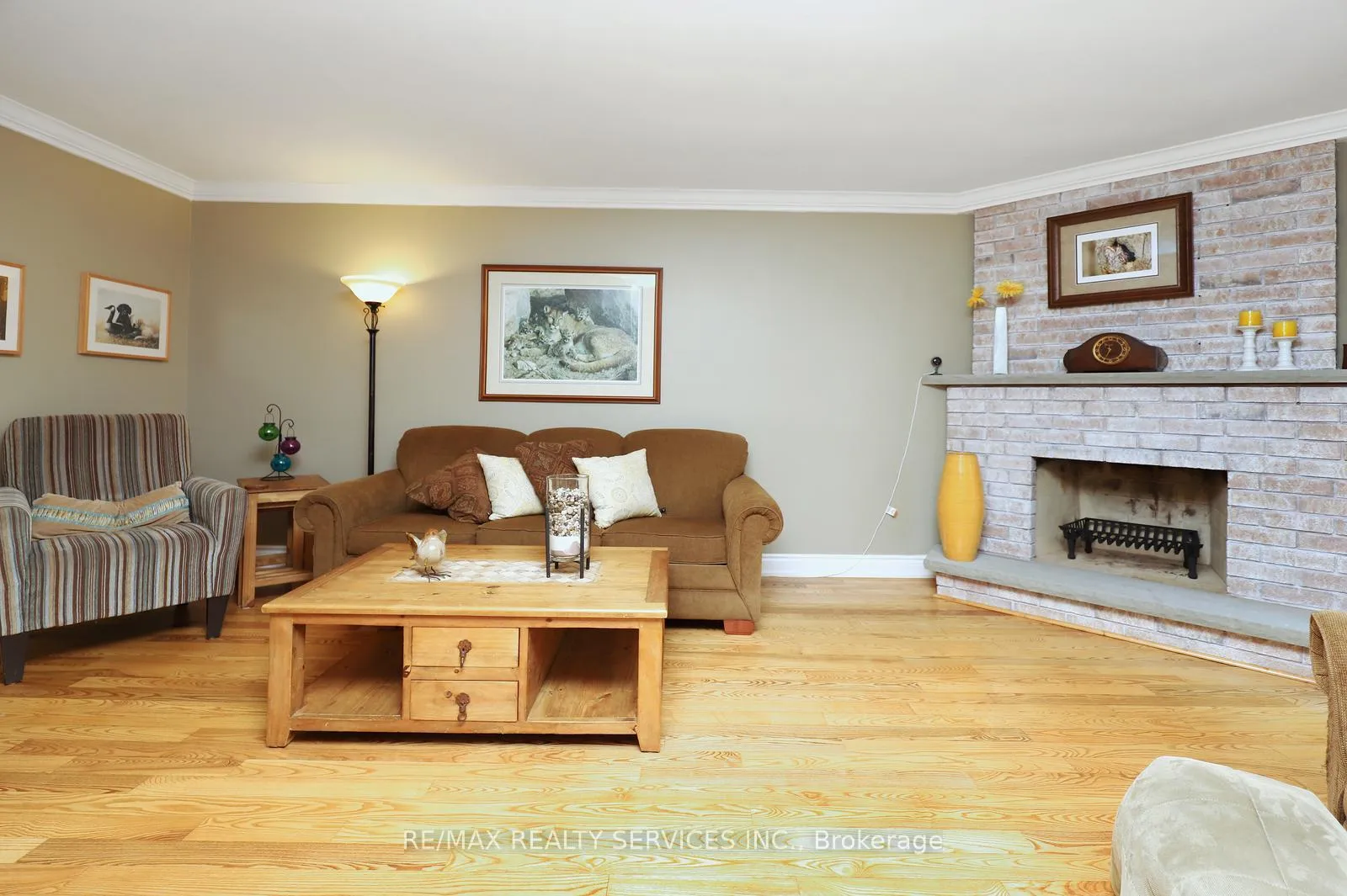 Photo 10 of 14 Kintyre Street, Brampton, Heart Lake West — HOMEH