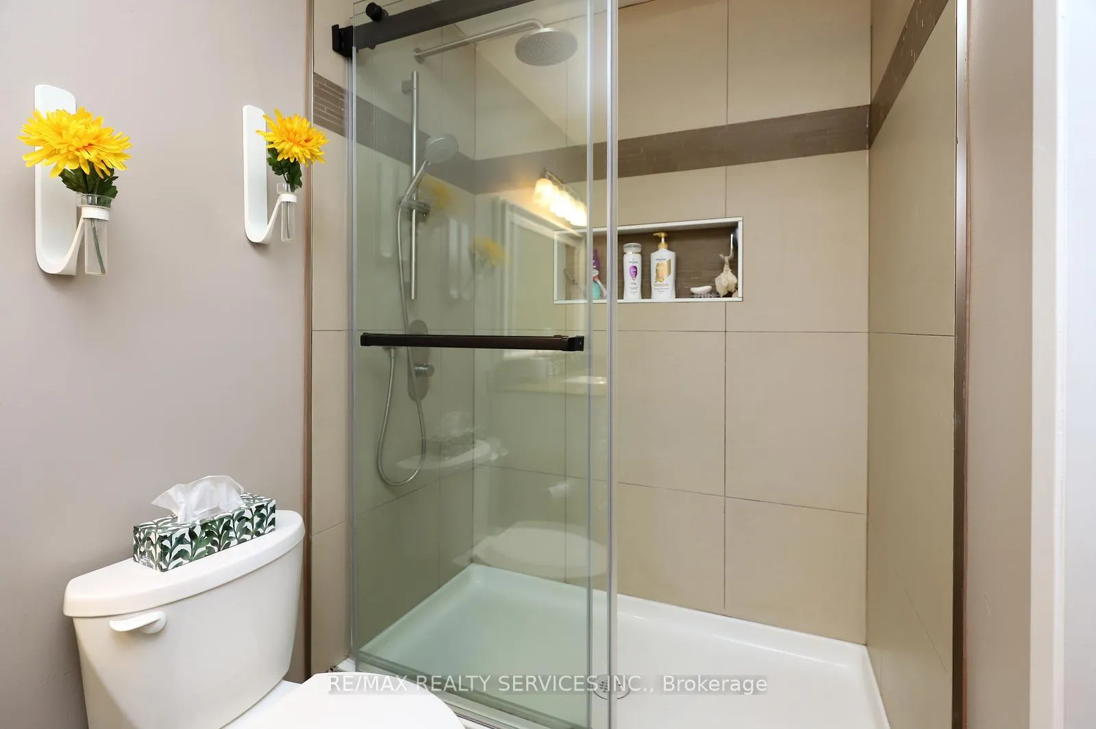 Photo 29 of 14 Kintyre Street, Brampton, Heart Lake West — HOMEH
