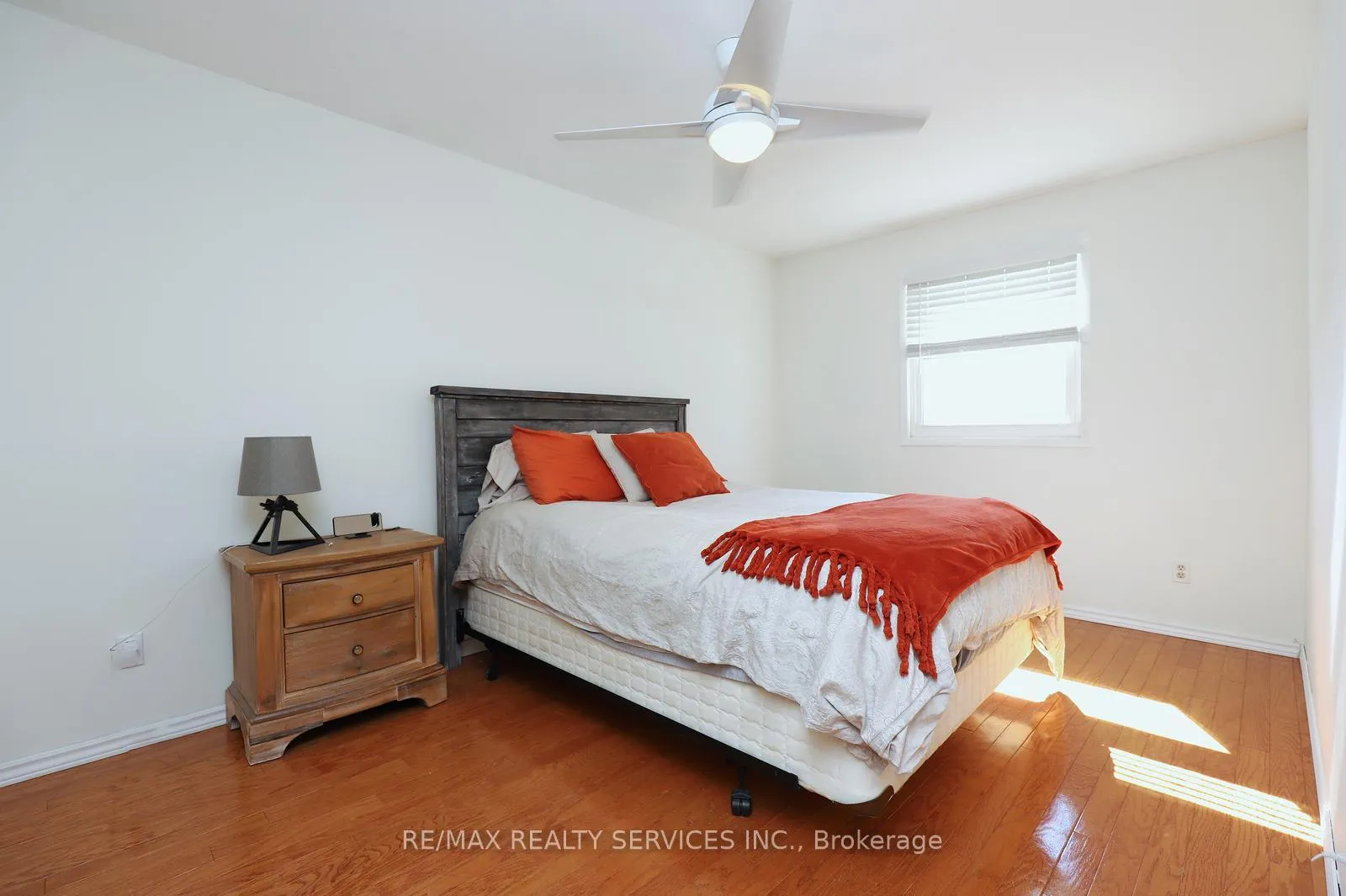 Photo 31 of 14 Kintyre Street, Brampton, Heart Lake West — HOMEH
