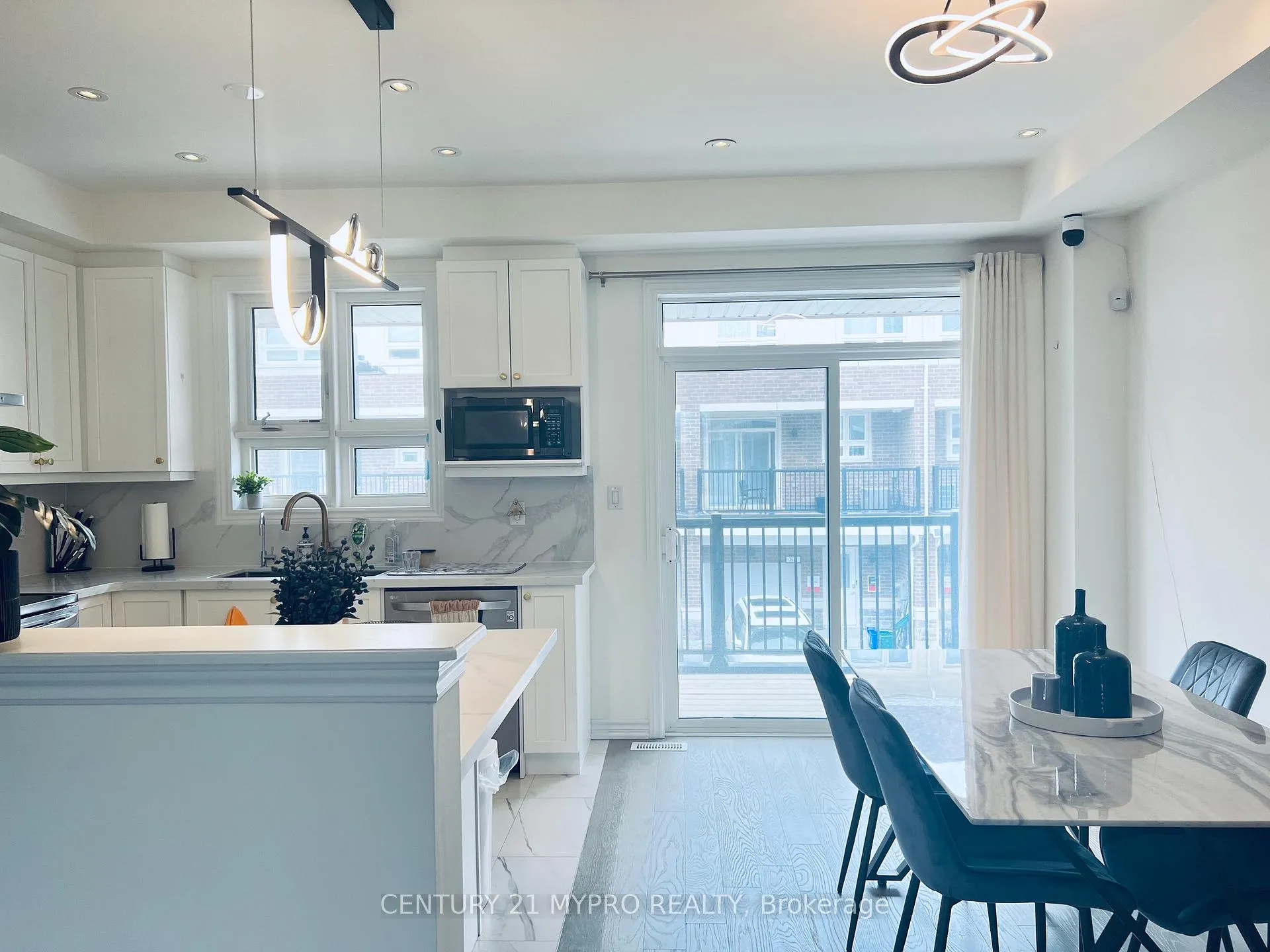 Photo 4 of 80 Massachusetts Lane, Markham, Wismer — HOMEH