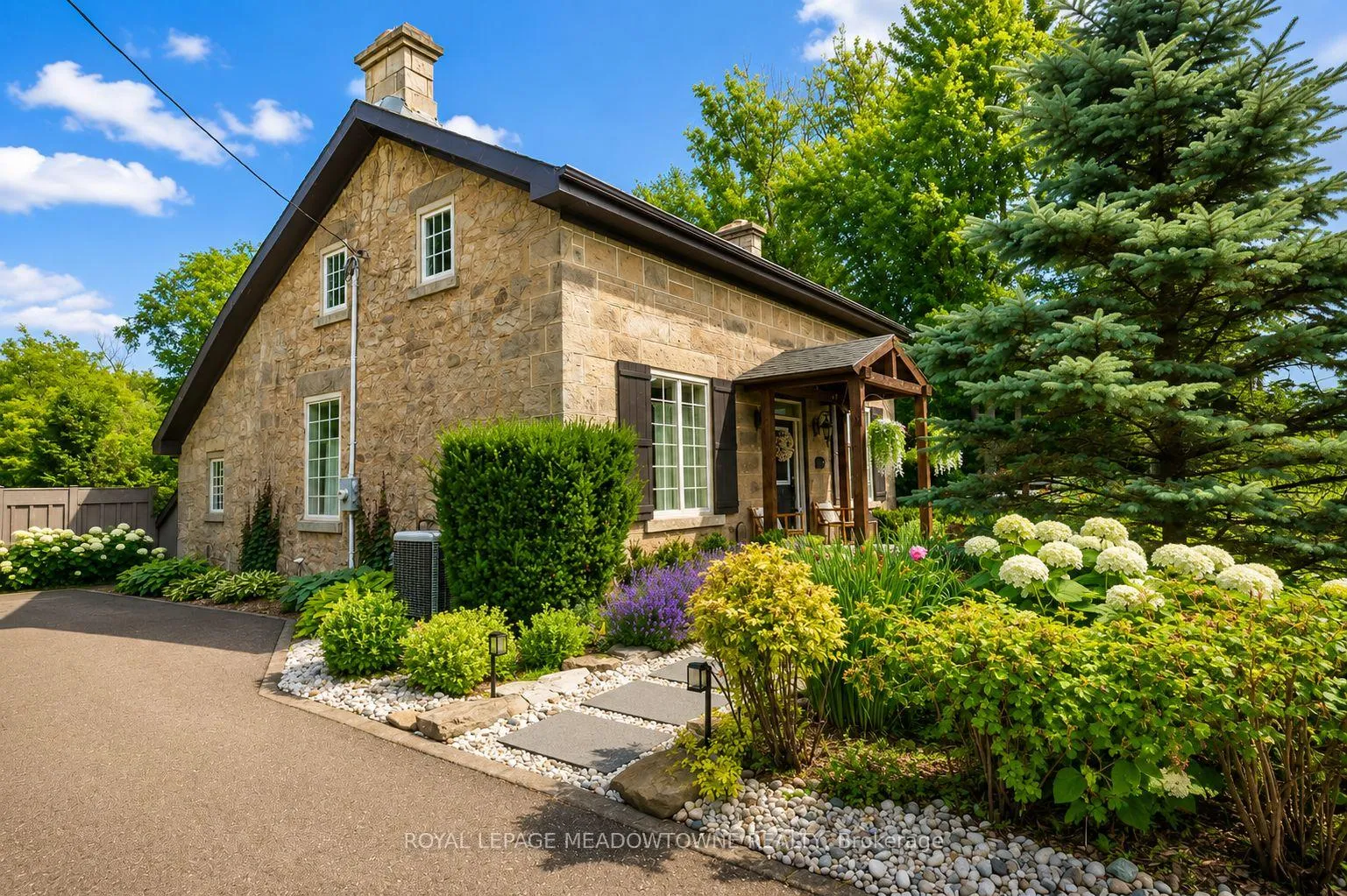 Photo 2 of 10761 Guelph Line, Milton, Brookville/Haltonville — HOMEH