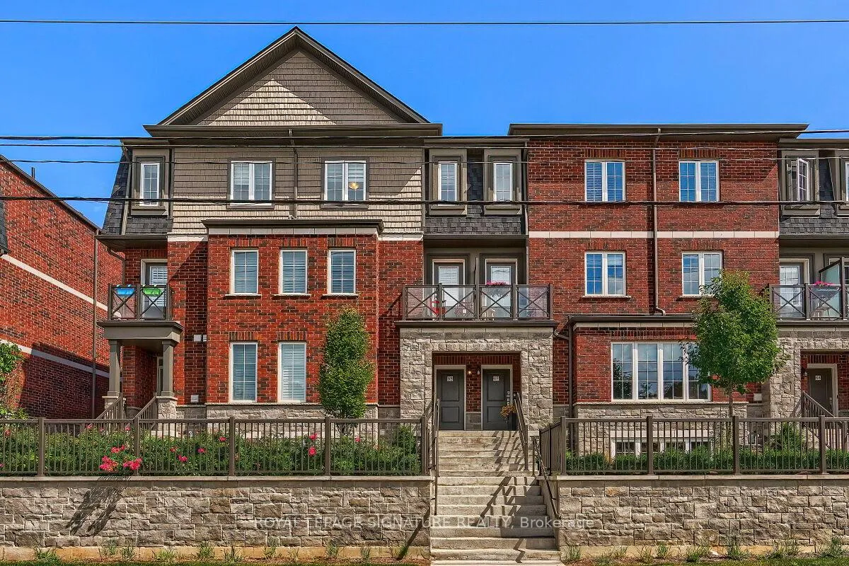 Front of Unit 68, 445 Ontario Street S