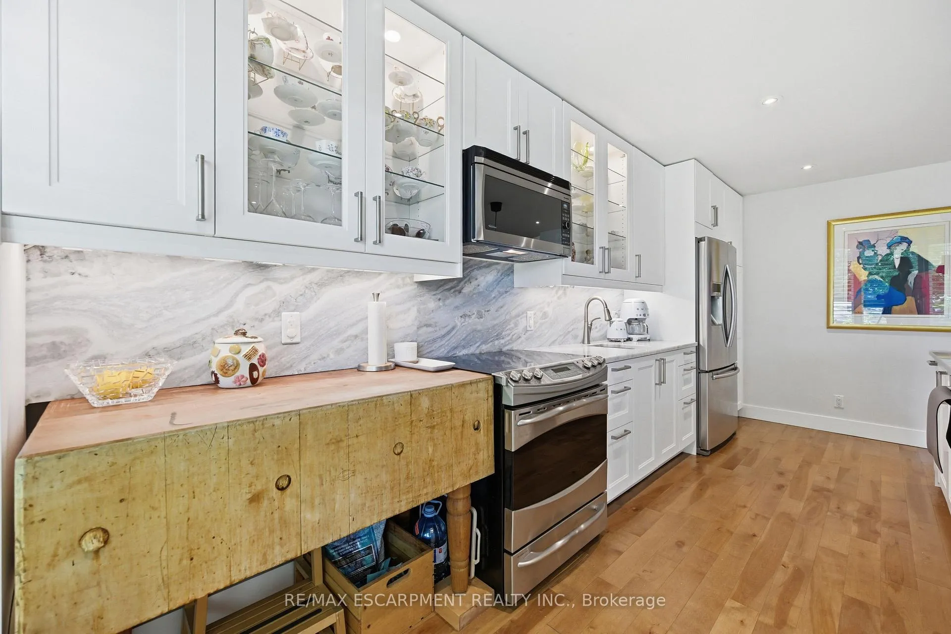 Photo 11 of 563 Elwood Road, Burlington, Roseland — HOMEH