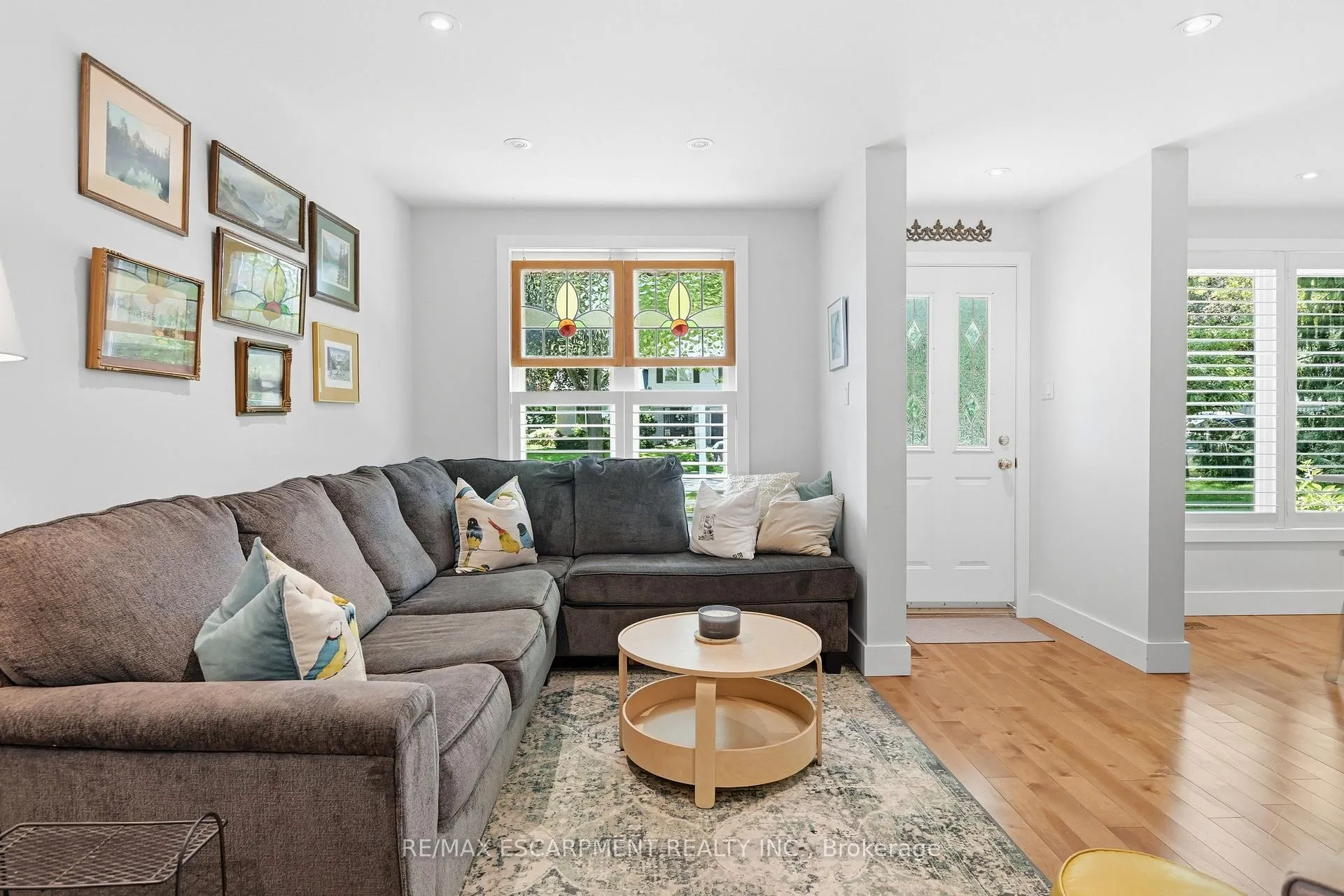 Photo 15 of 563 Elwood Road, Burlington, Roseland — HOMEH