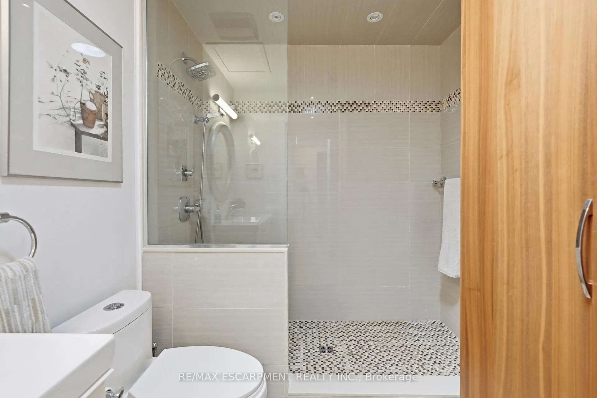 Photo 18 of 563 Elwood Road, Burlington, Roseland — HOMEH