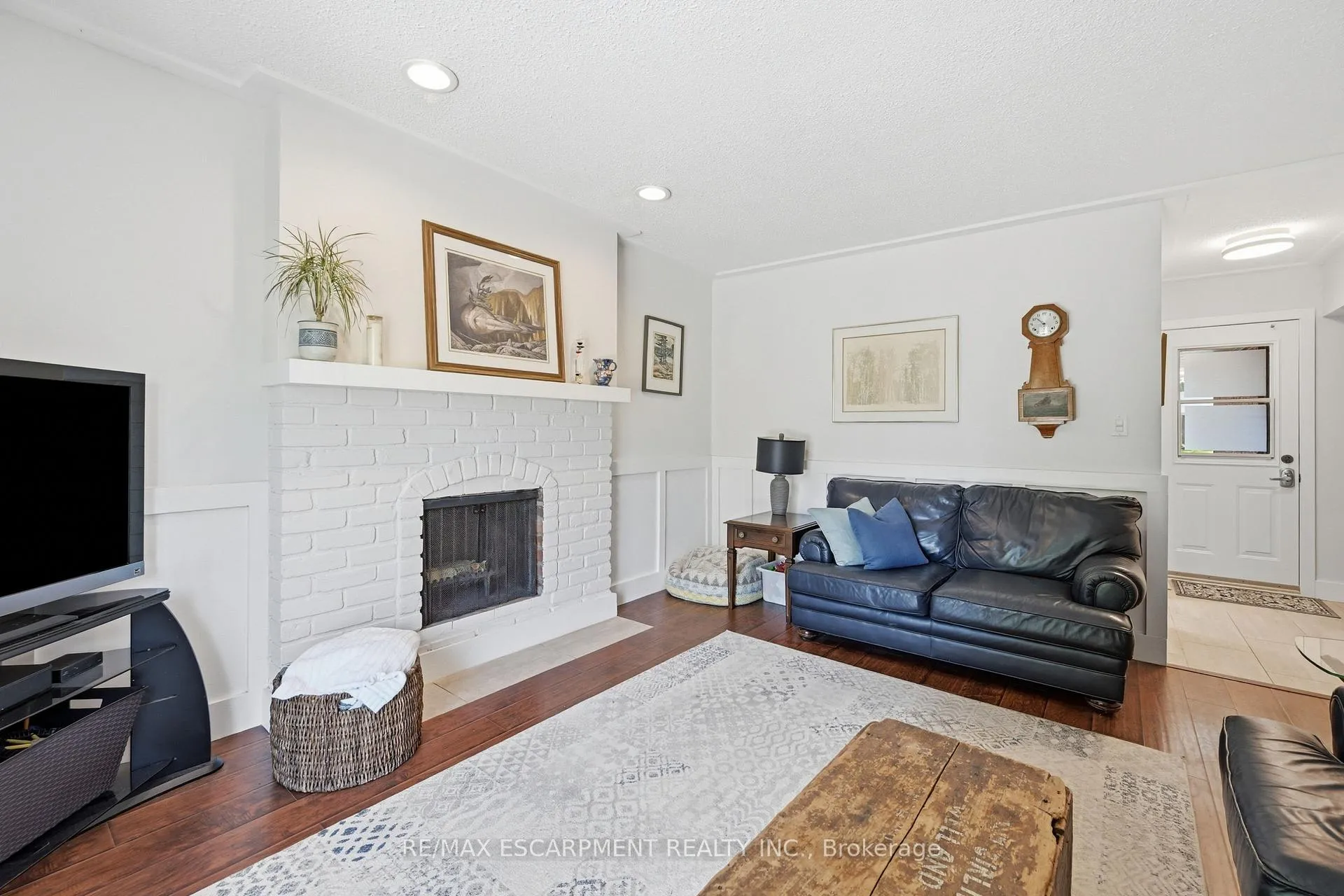Photo 20 of 563 Elwood Road, Burlington, Roseland — HOMEH