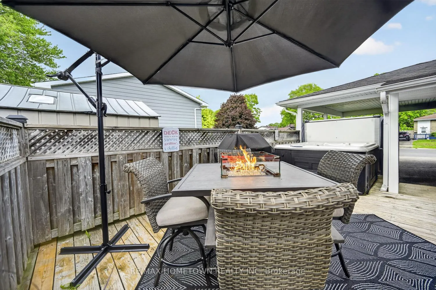 Photo 9 of 736 Comstock Crescent, Brockville — HOMEH
