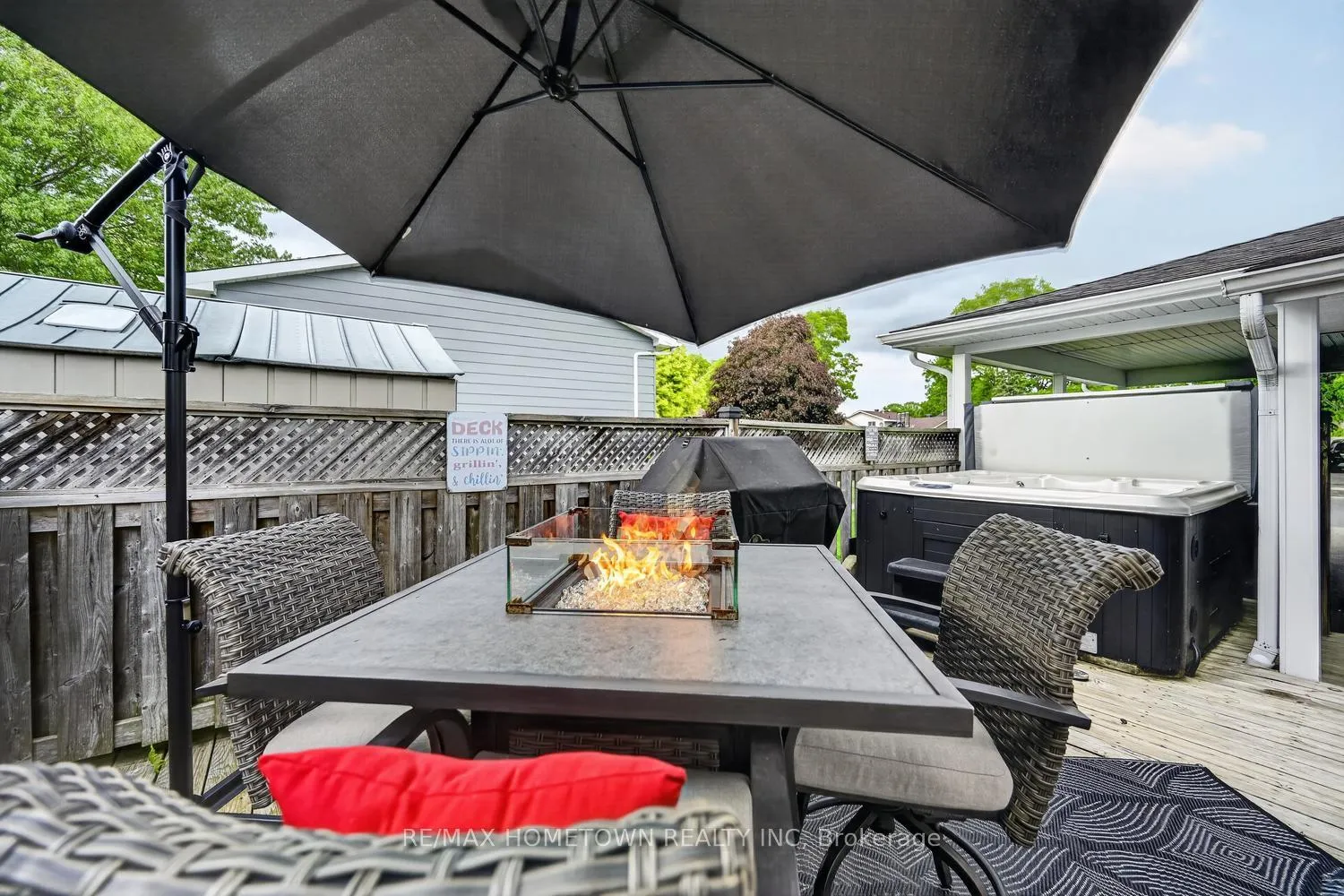 Photo 10 of 736 Comstock Crescent, Brockville — HOMEH