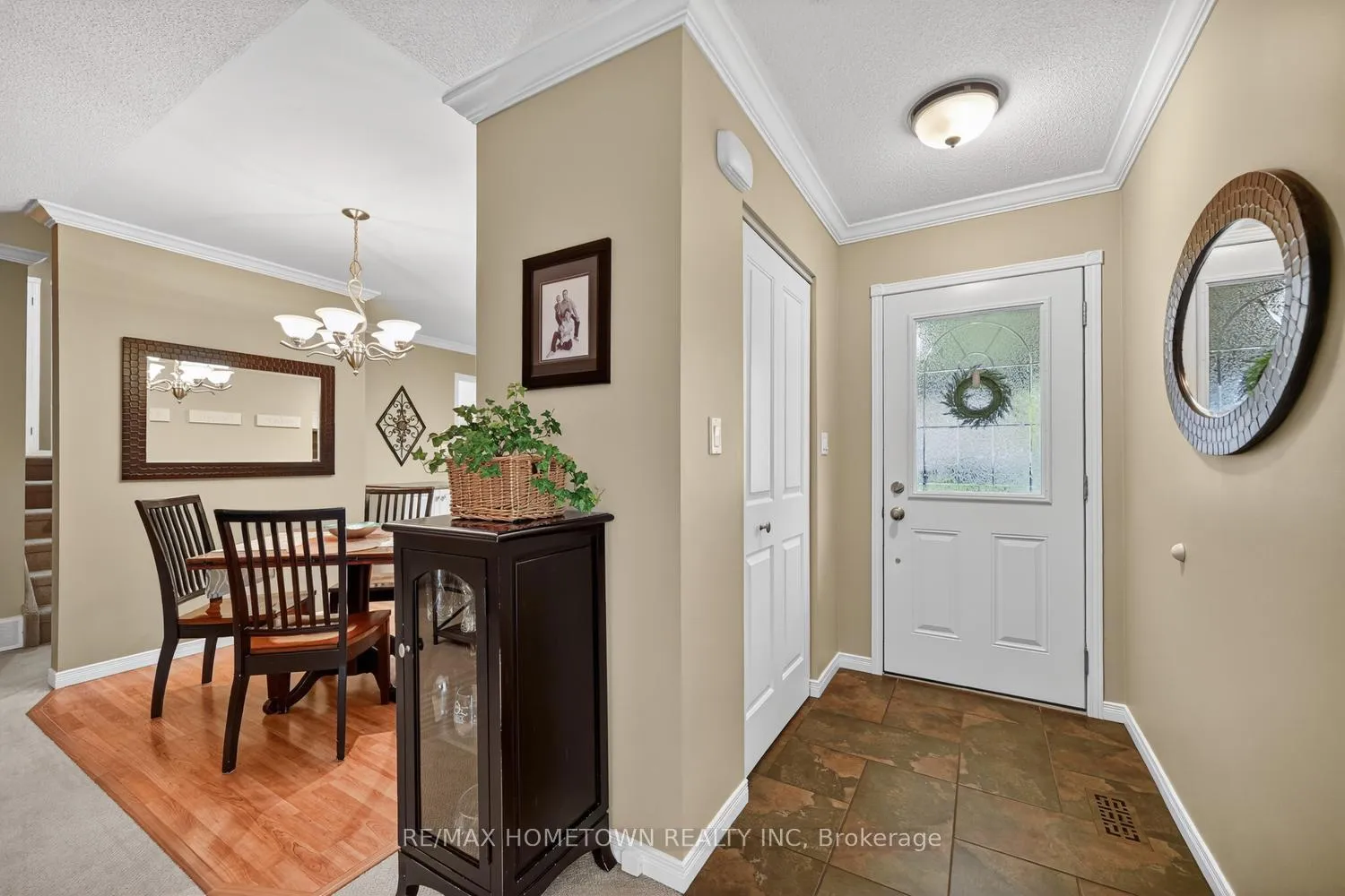 Photo 13 of 736 Comstock Crescent, Brockville — HOMEH