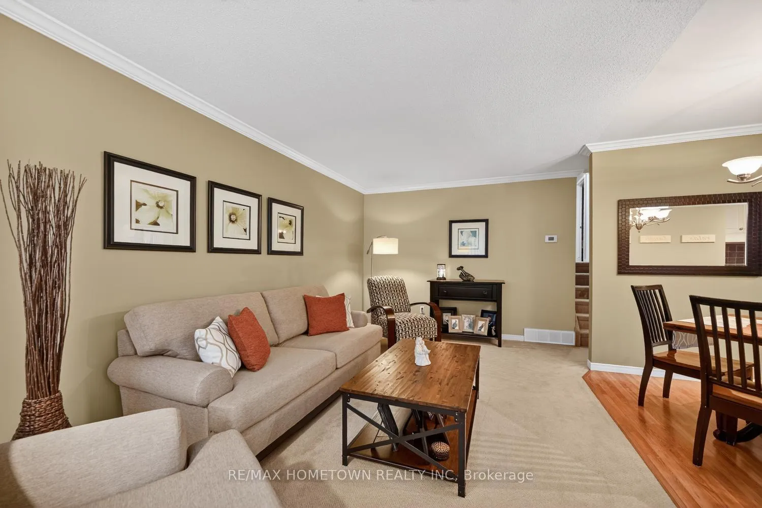 Photo 18 of 736 Comstock Crescent, Brockville — HOMEH
