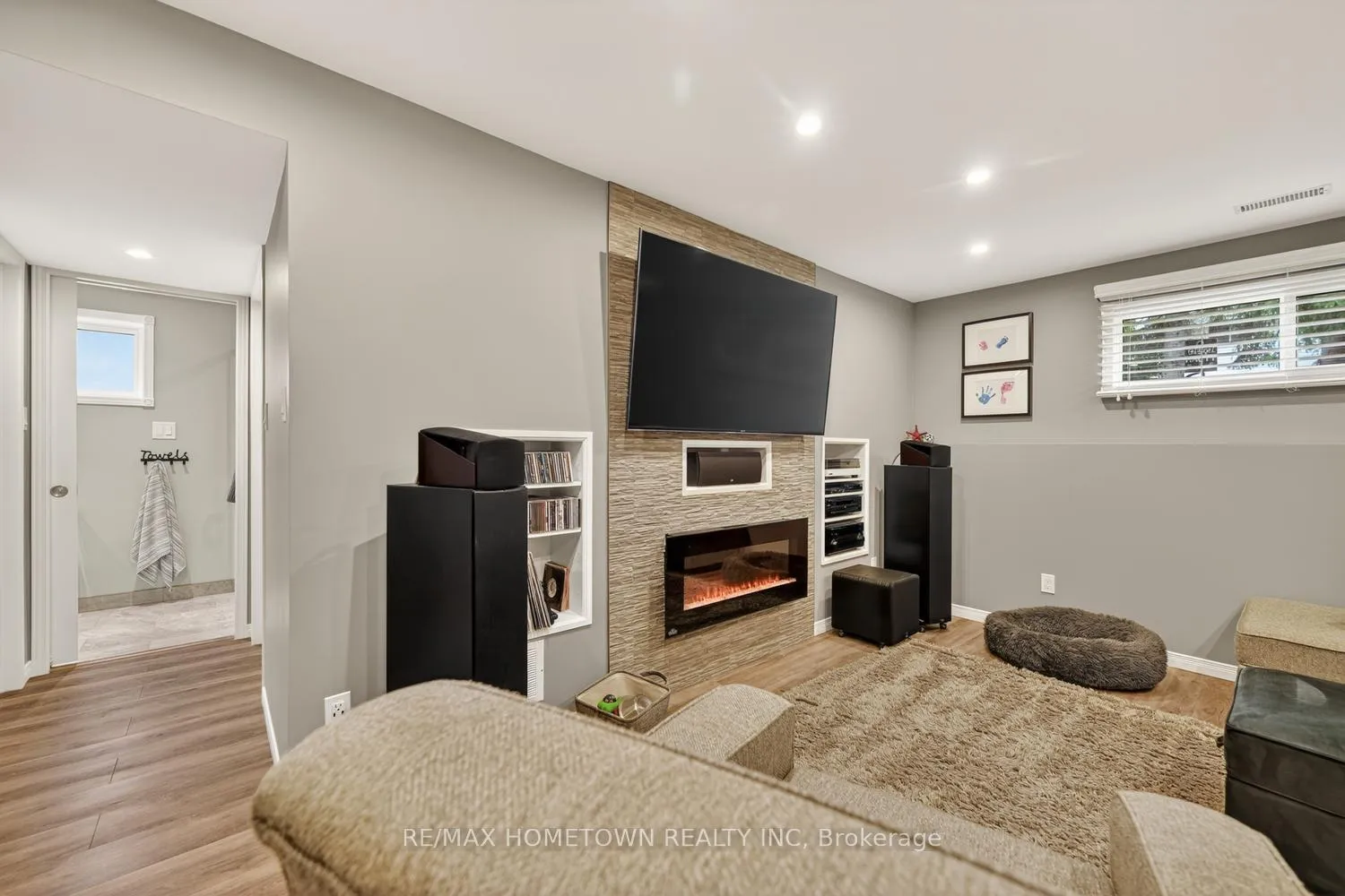 Photo 28 of 736 Comstock Crescent, Brockville — HOMEH