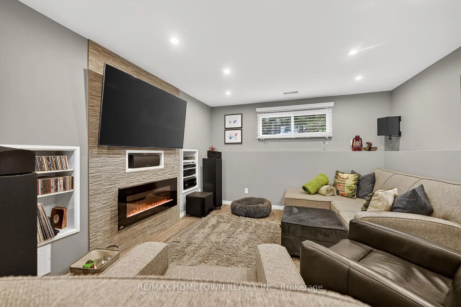 Photo 29 of 736 Comstock Crescent, Brockville — HOMEH
