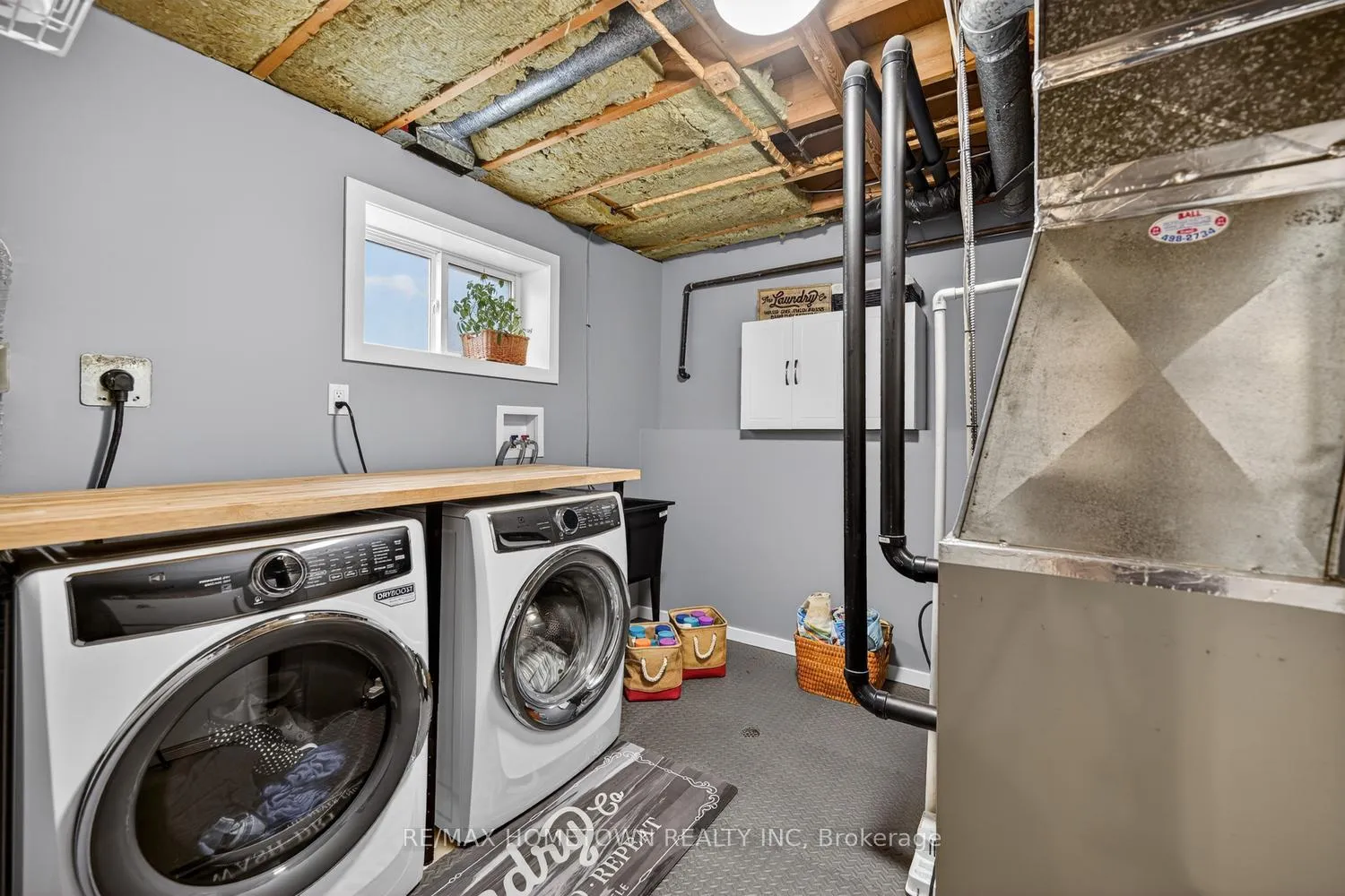 Photo 32 of 736 Comstock Crescent, Brockville — HOMEH