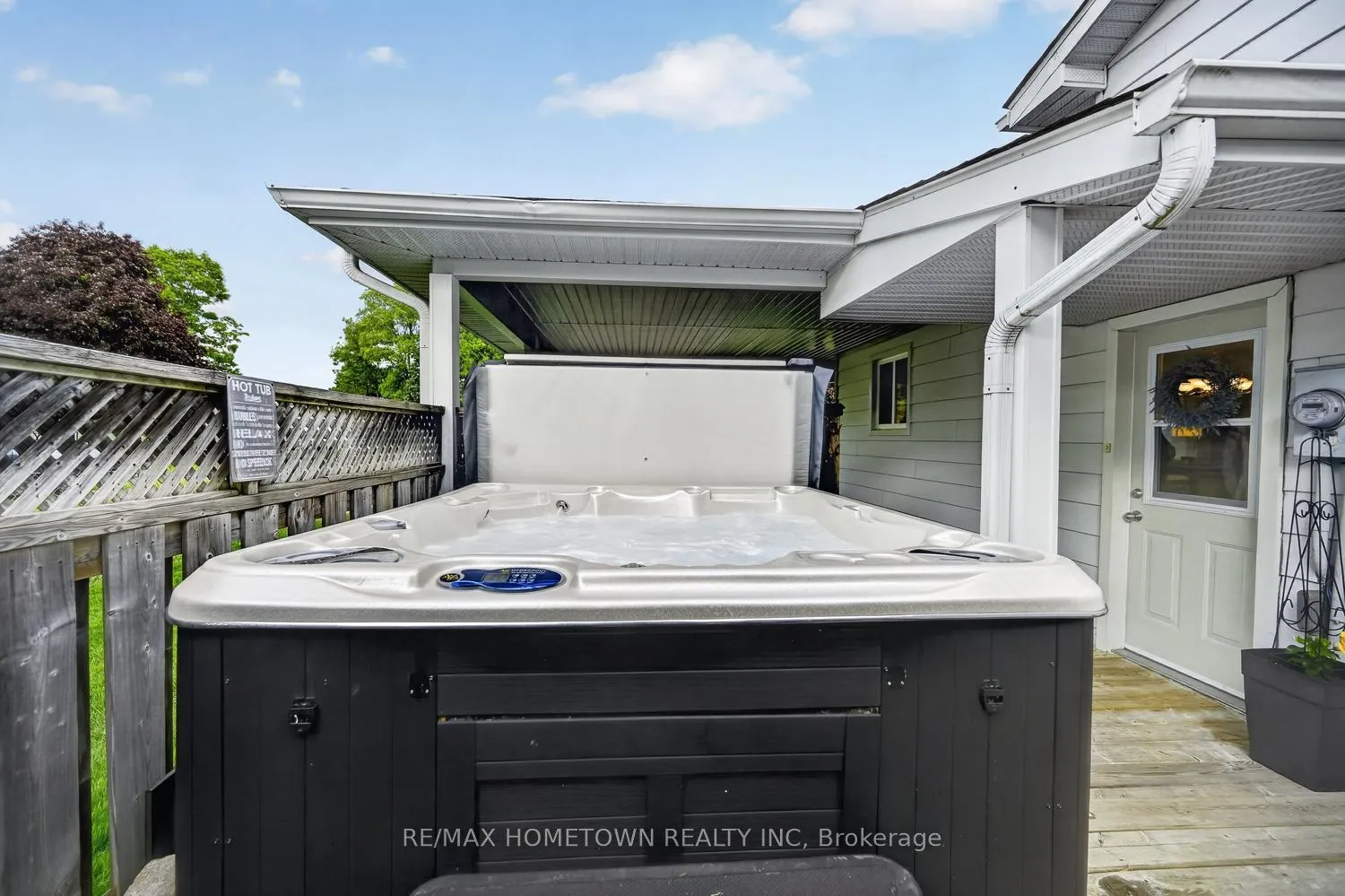 Photo 39 of 736 Comstock Crescent, Brockville — HOMEH