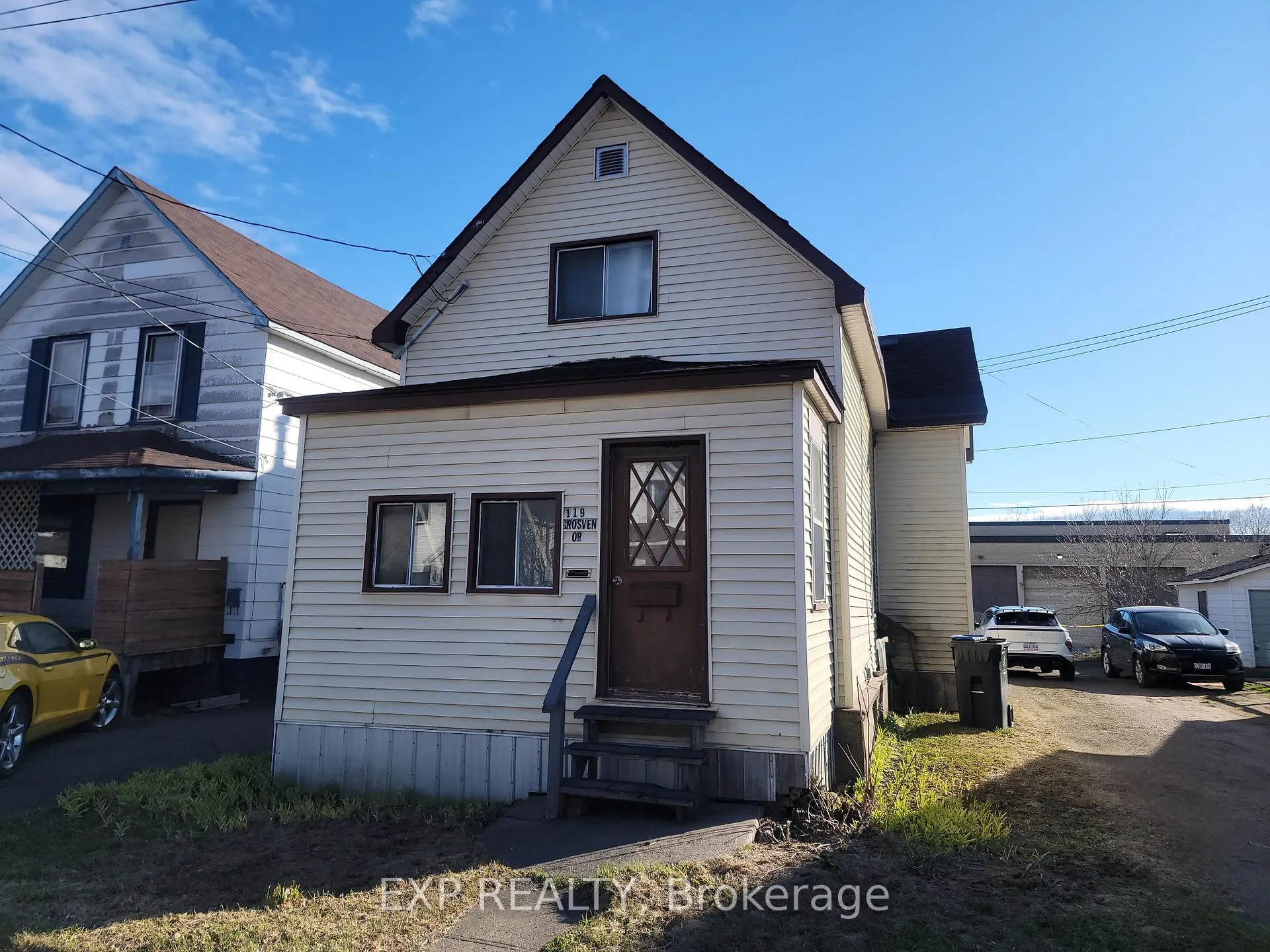 Front of 119 Grosvenor Avenue