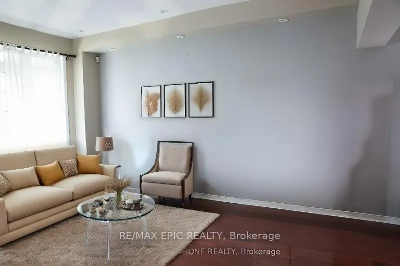Photo 2 of 45 Golden Meadow Drive, Markham, Wismer — HOMEH