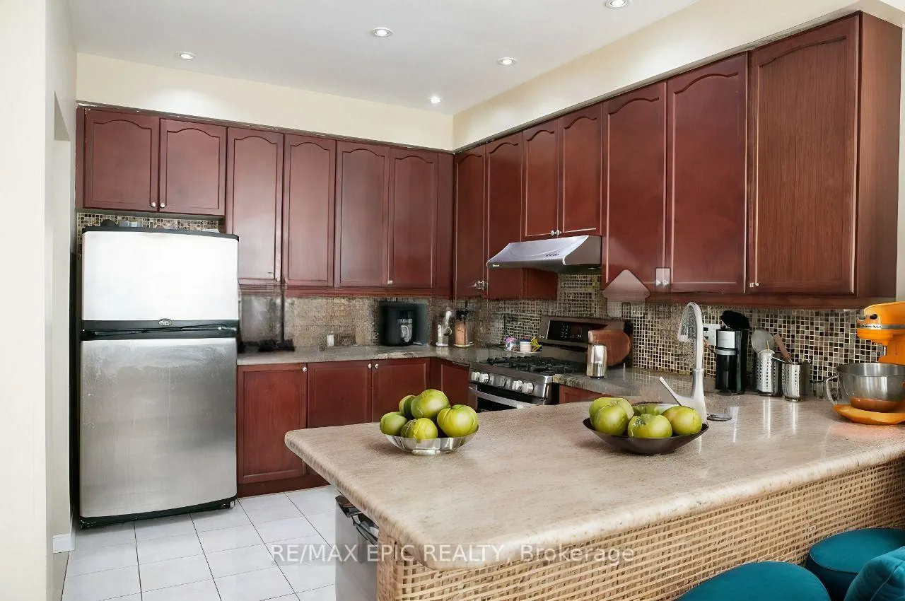 Photo 3 of 45 Golden Meadow Drive, Markham, Wismer — HOMEH