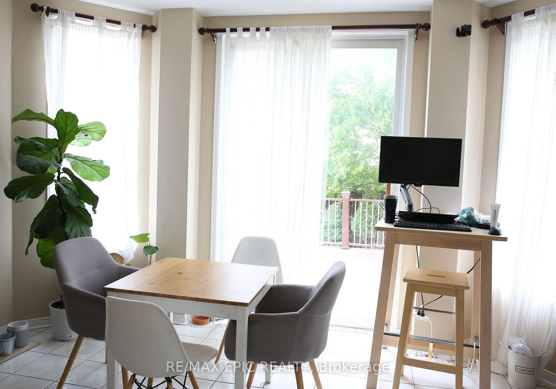 Photo 6 of 45 Golden Meadow Drive, Markham, Wismer — HOMEH