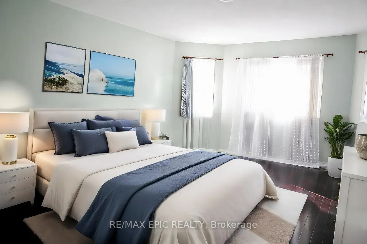 Photo 7 of 45 Golden Meadow Drive, Markham, Wismer — HOMEH