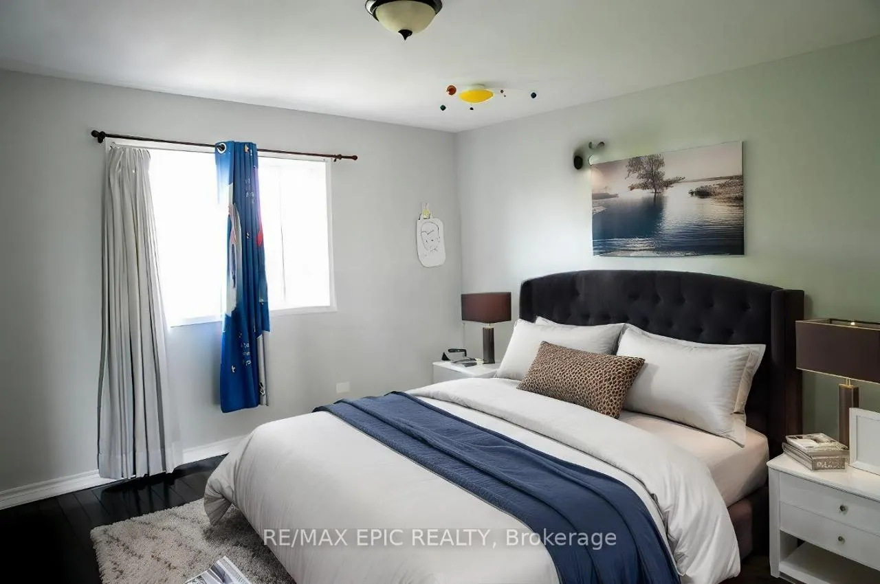 Photo 8 of 45 Golden Meadow Drive, Markham, Wismer — HOMEH