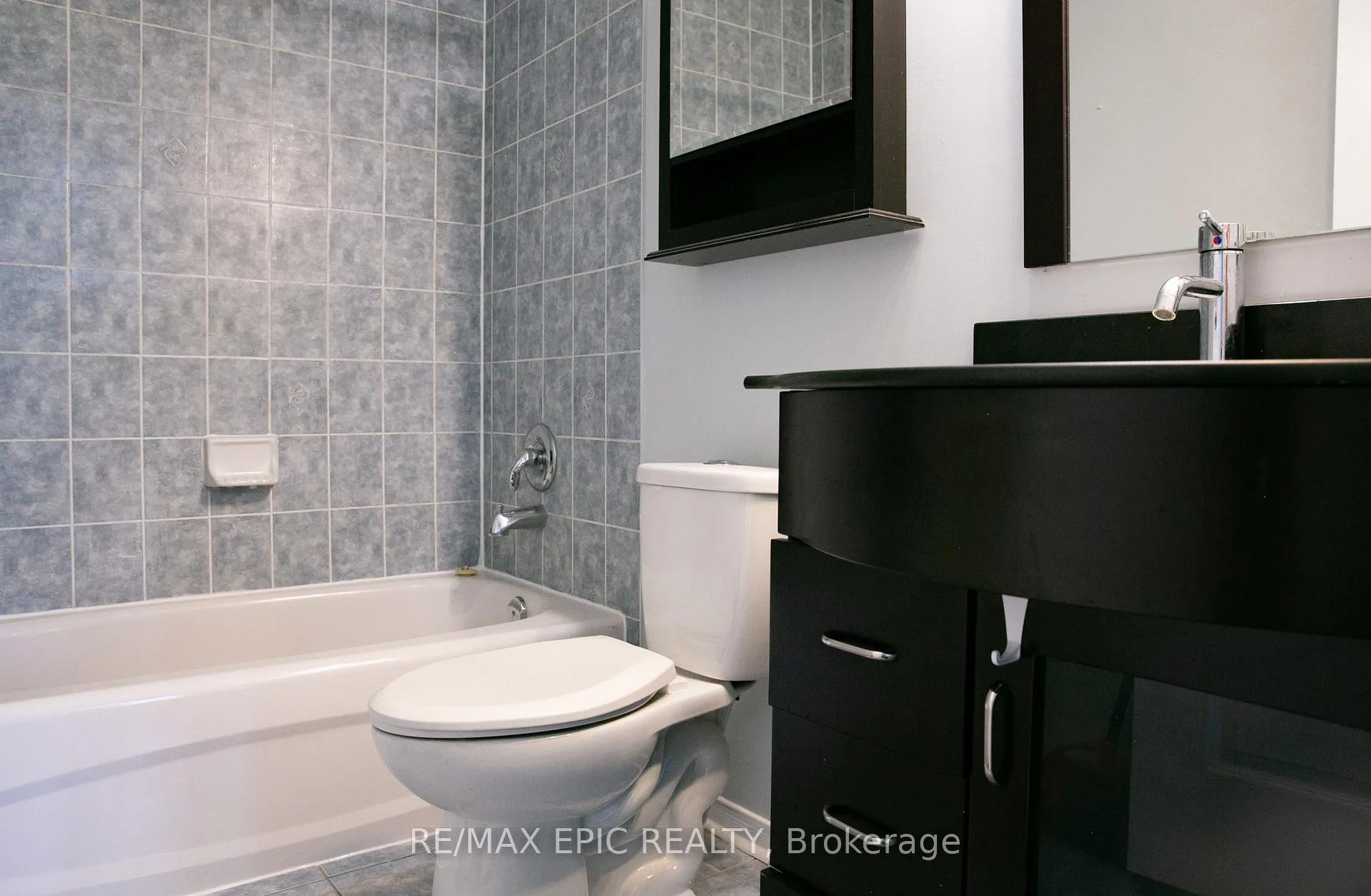 Photo 18 of 45 Golden Meadow Drive, Markham, Wismer — HOMEH