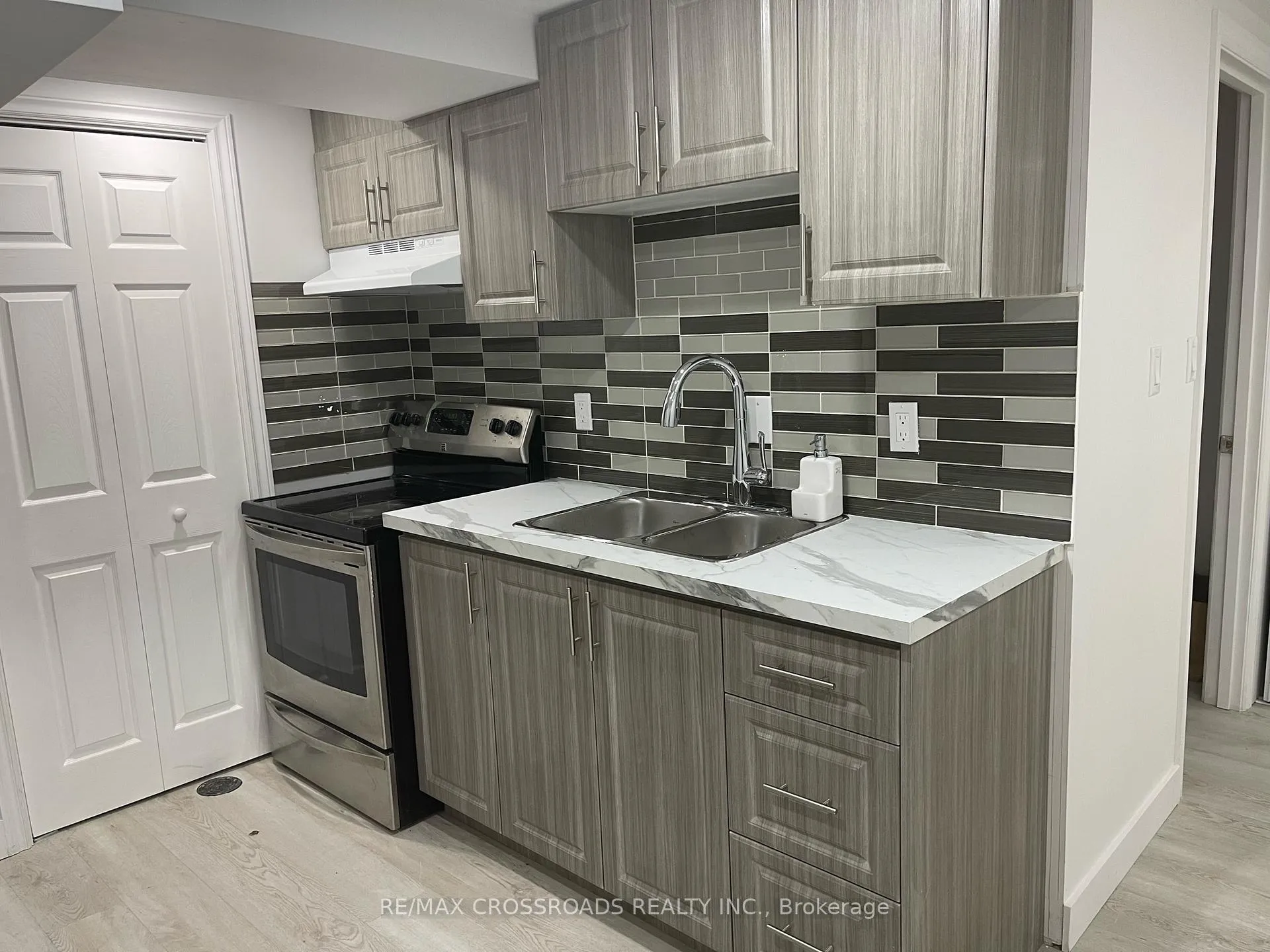 Photo 4 of 256 Birchcliffe Crescent, Hamilton, Berrisfield — HOMEH