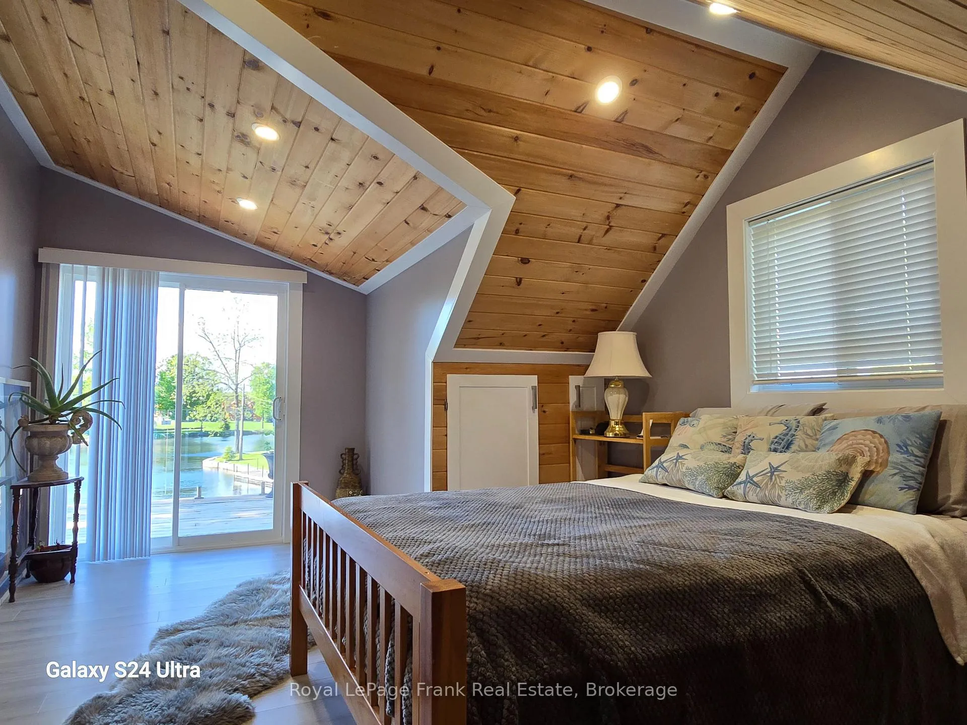 Photo 18 of 71 Falls Bay Road, Kawartha Lakes, Bobcaygeon — HOMEH