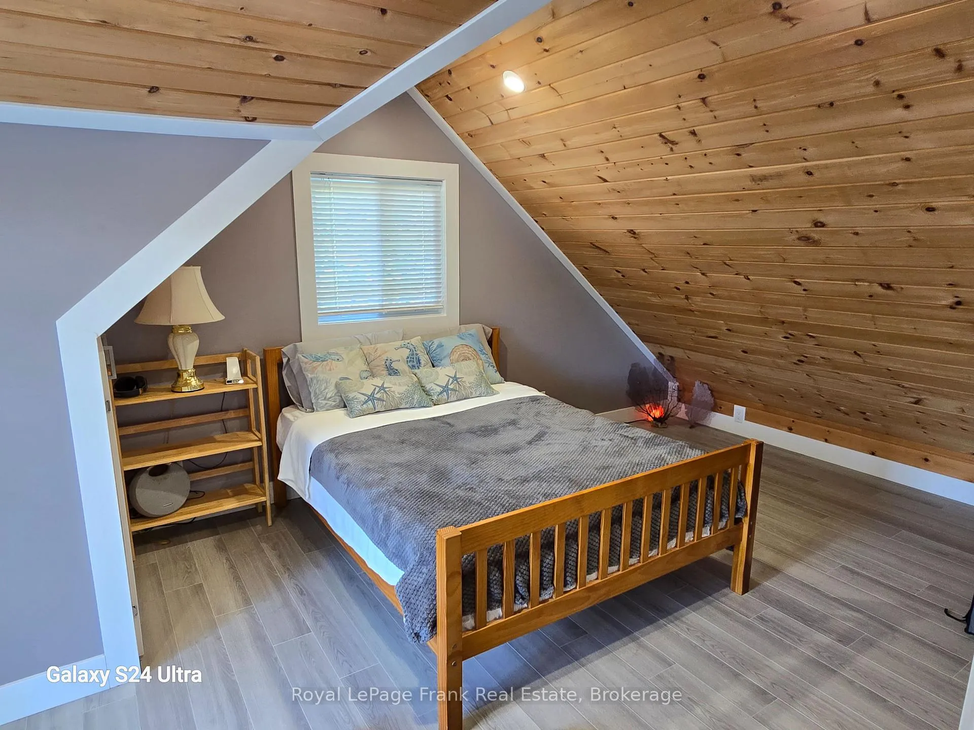 Photo 19 of 71 Falls Bay Road, Kawartha Lakes, Bobcaygeon — HOMEH
