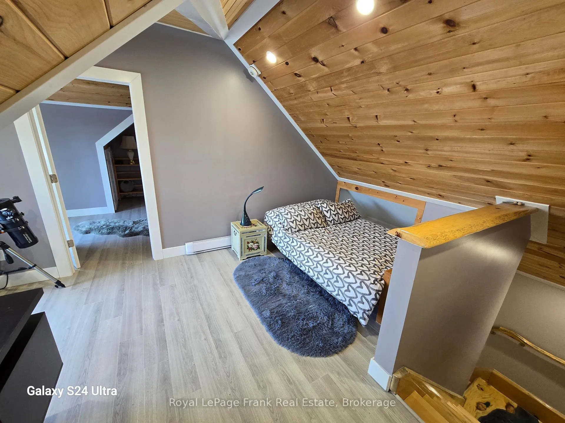 Photo 23 of 71 Falls Bay Road, Kawartha Lakes, Bobcaygeon — HOMEH