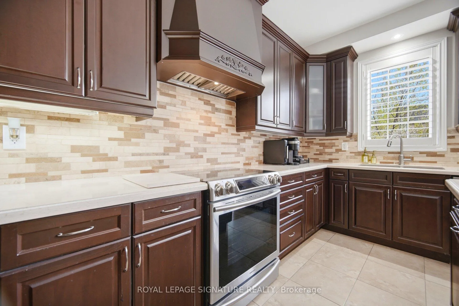 Photo 14 of 3149 Velebit Park Boulevard, Burlington, Alton — HOMEH