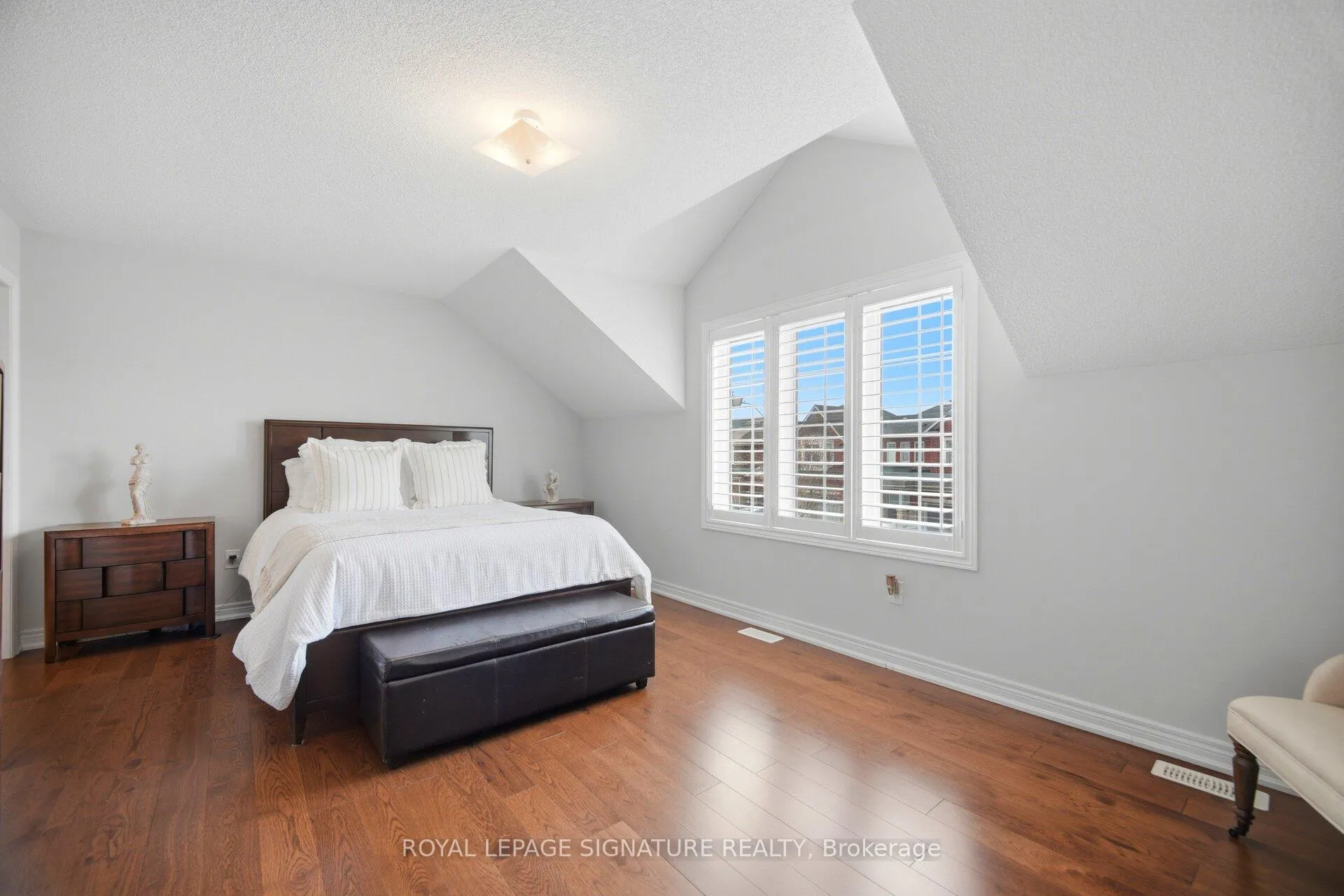 Photo 33 of 3149 Velebit Park Boulevard, Burlington, Alton — HOMEH