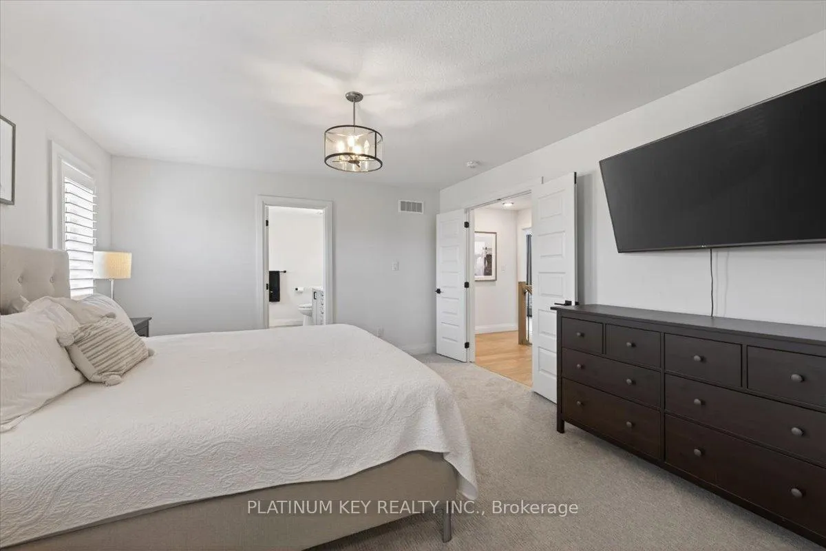 Photo 18 of 136 Daventry Way, Middlesex Centre, Kilworth — HOMEH