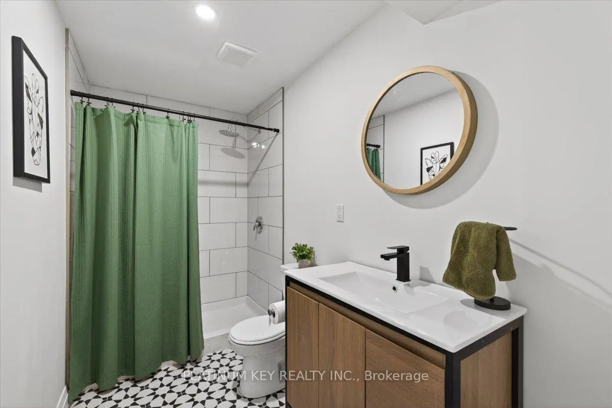Photo 27 of 136 Daventry Way, Middlesex Centre, Kilworth — HOMEH