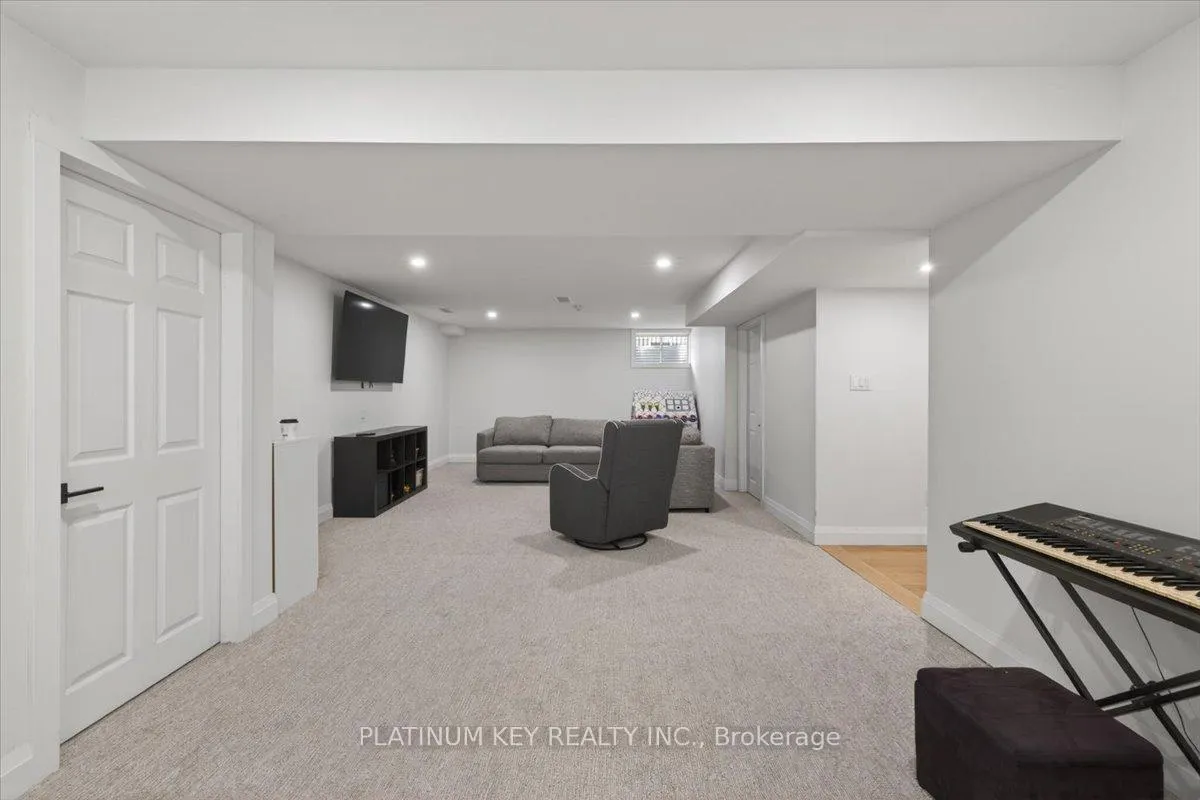 Photo 28 of 136 Daventry Way, Middlesex Centre, Kilworth — HOMEH
