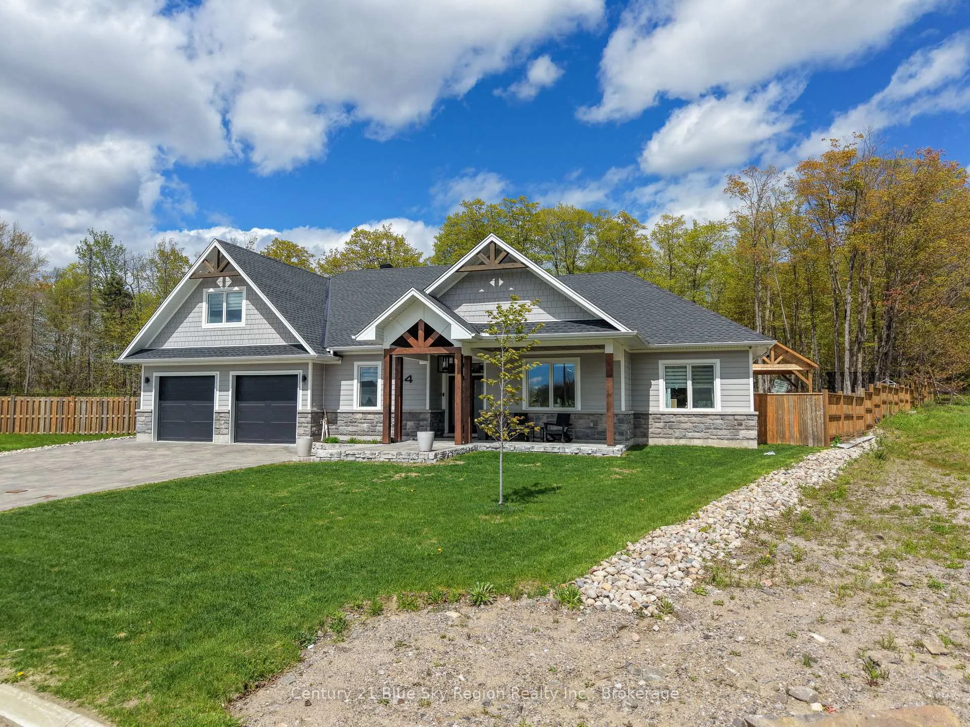 Photo 3 of 54 Grey Stone Avenue, North Bay, Airport — HOMEH