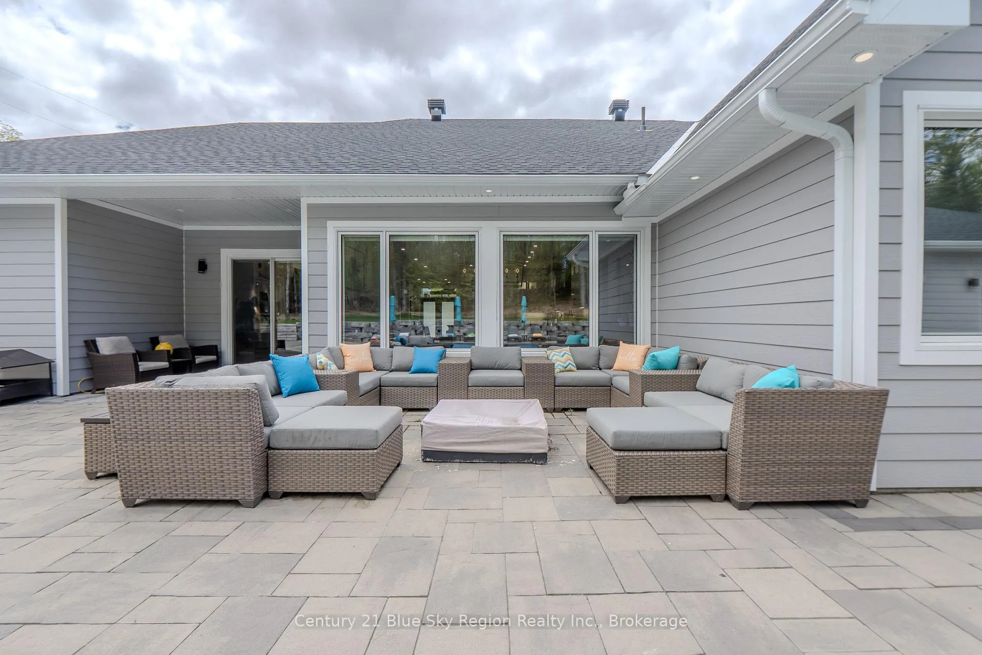 Photo 5 of 54 Grey Stone Avenue, North Bay, Airport — HOMEH
