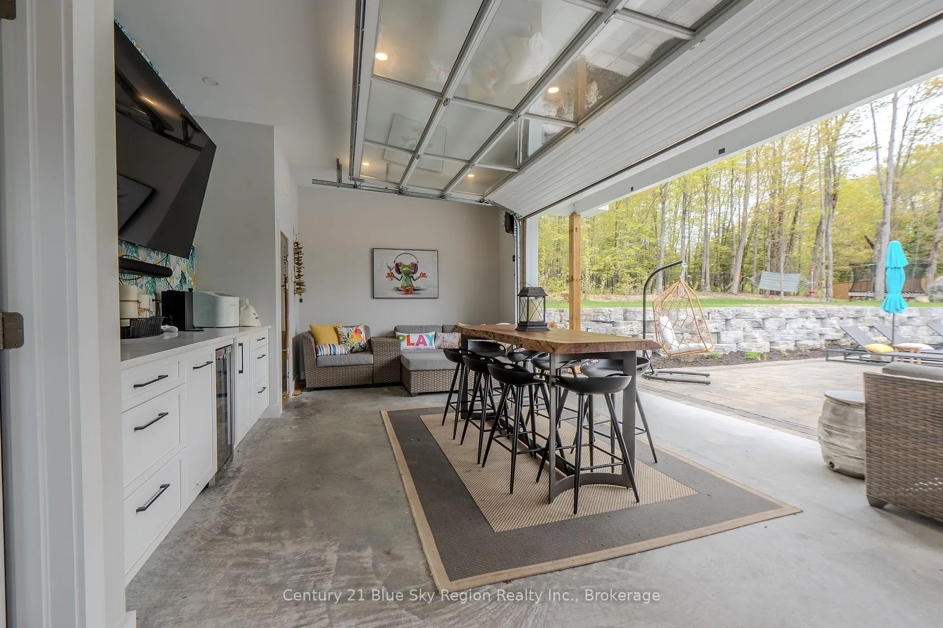 Photo 12 of 54 Grey Stone Avenue, North Bay, Airport — HOMEH