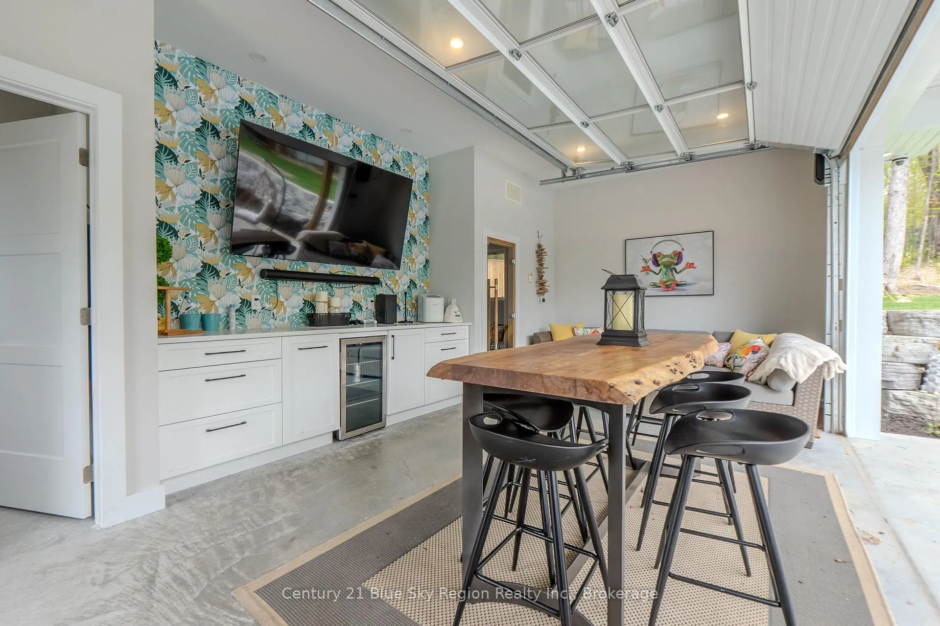 Photo 13 of 54 Grey Stone Avenue, North Bay, Airport — HOMEH