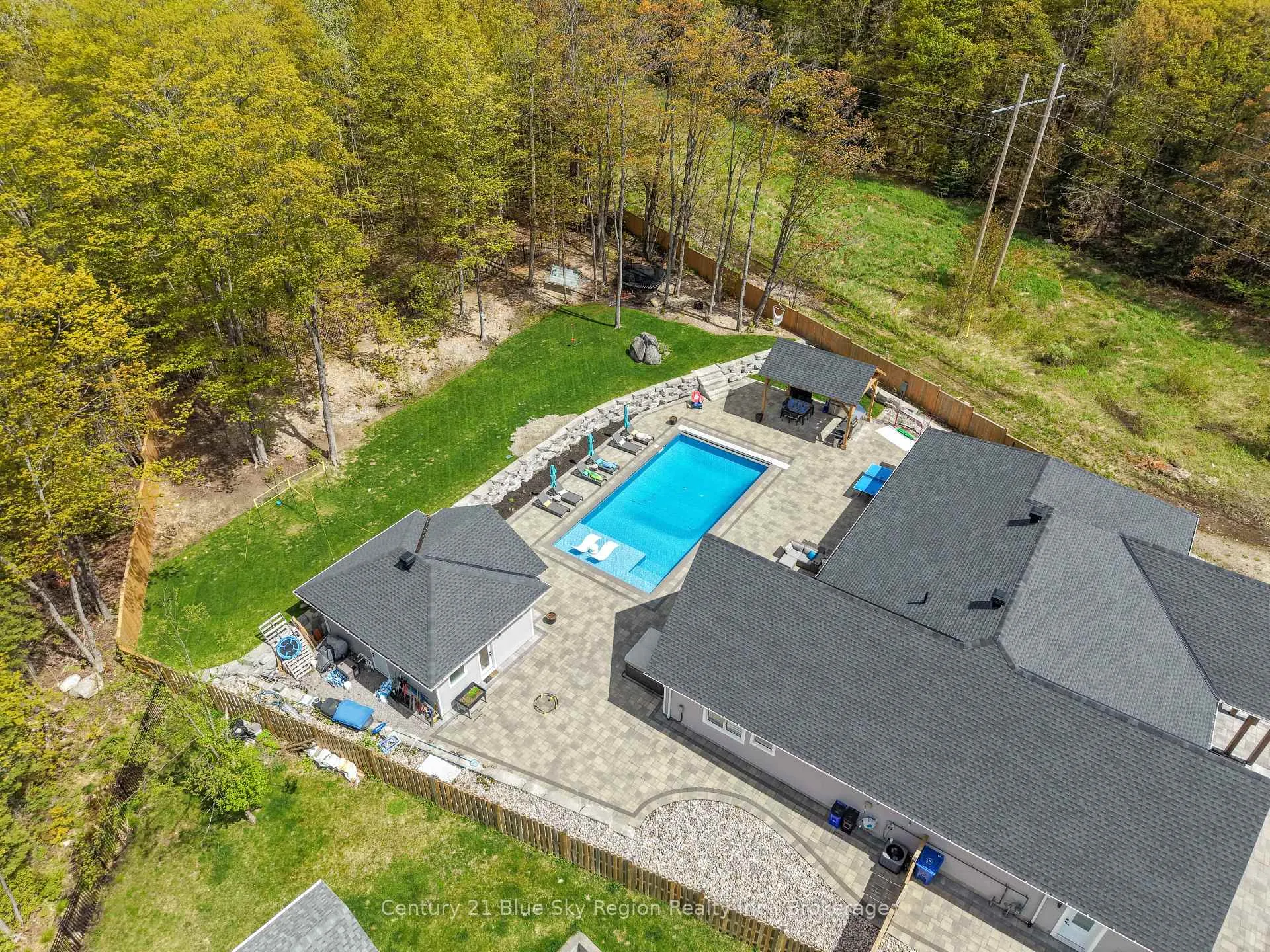 Photo 16 of 54 Grey Stone Avenue, North Bay, Airport — HOMEH