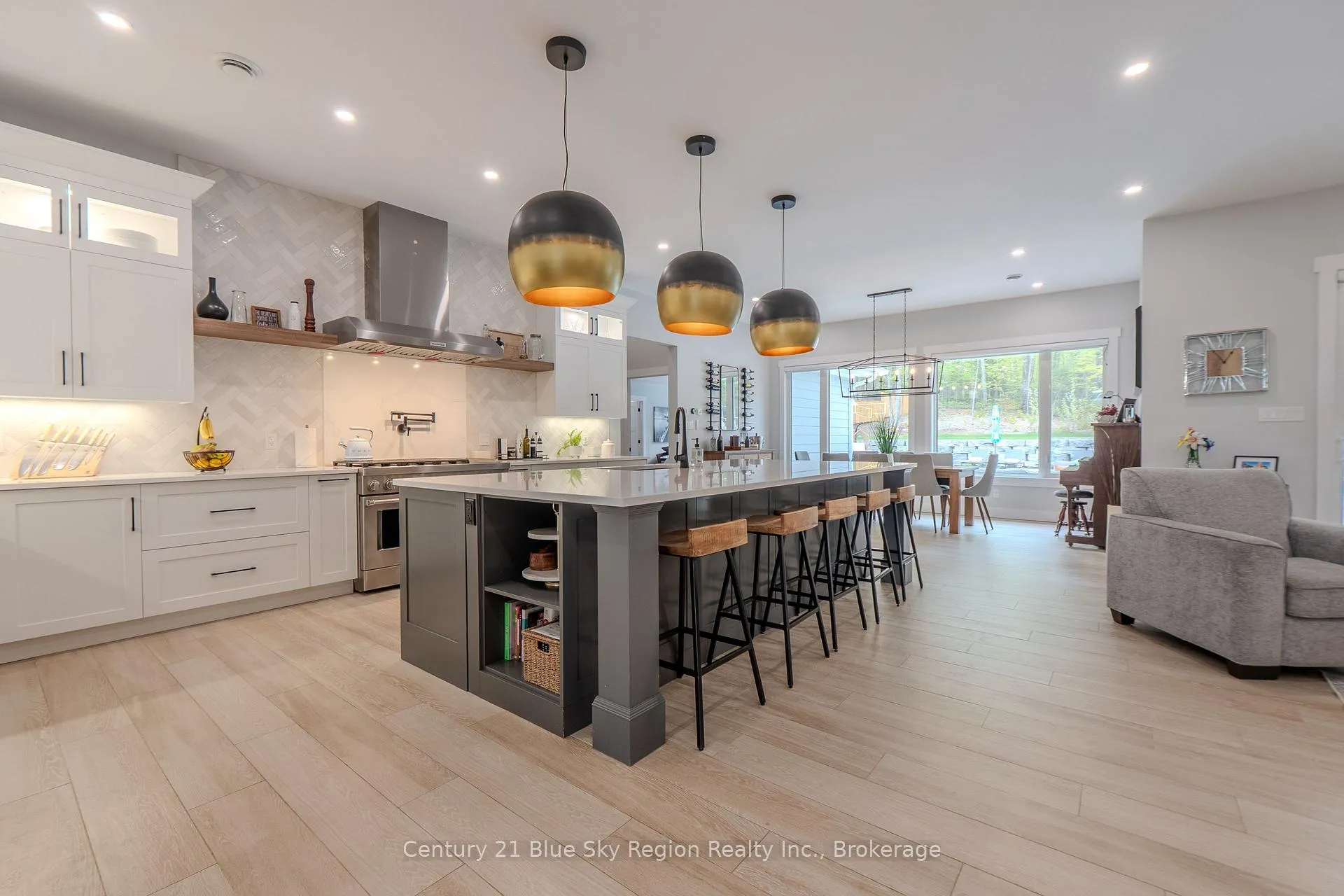 Photo 21 of 54 Grey Stone Avenue, North Bay, Airport — HOMEH