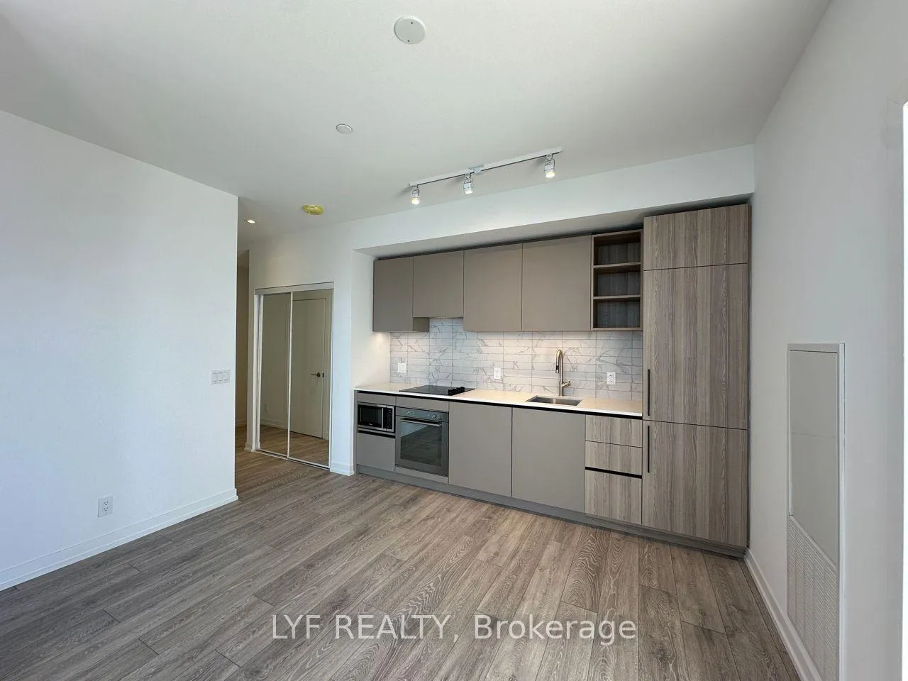 Photo 2 of Unit 2802, 55 Mercer Street, Toronto, Waterfront Communities — HOMEH
