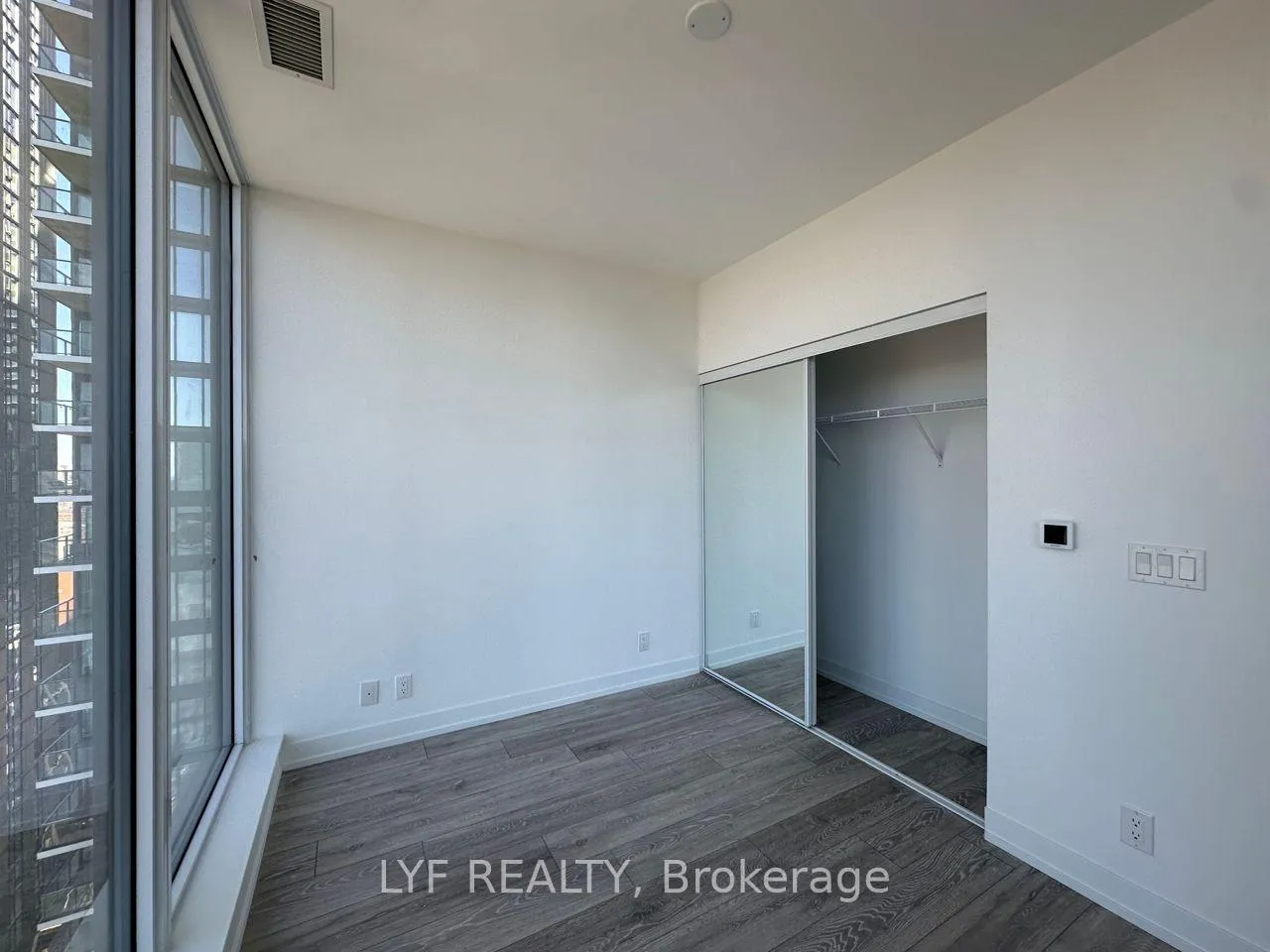 Photo 7 of Unit 2802, 55 Mercer Street, Toronto, Waterfront Communities — HOMEH