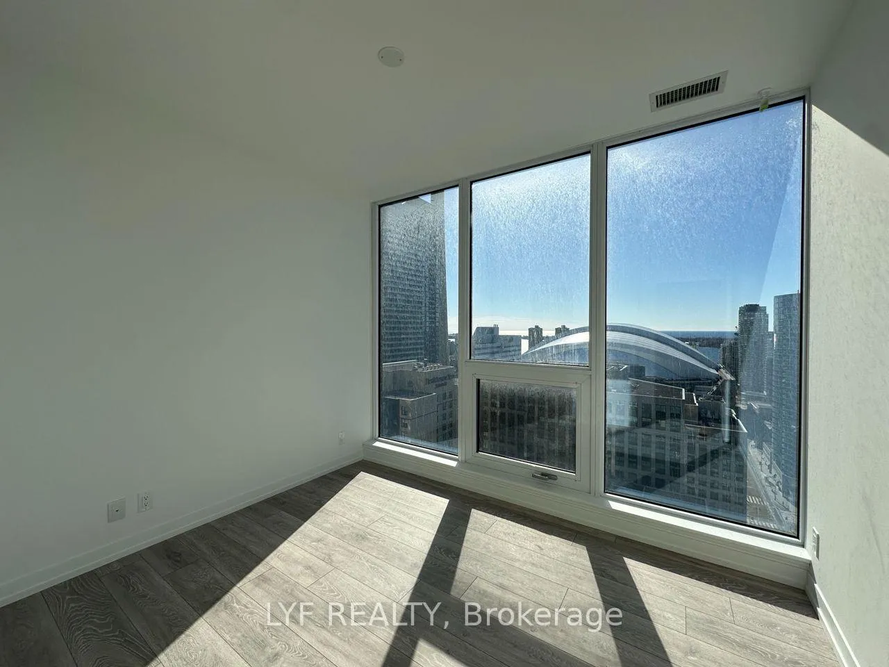 Photo 9 of Unit 2802, 55 Mercer Street, Toronto, Waterfront Communities — HOMEH