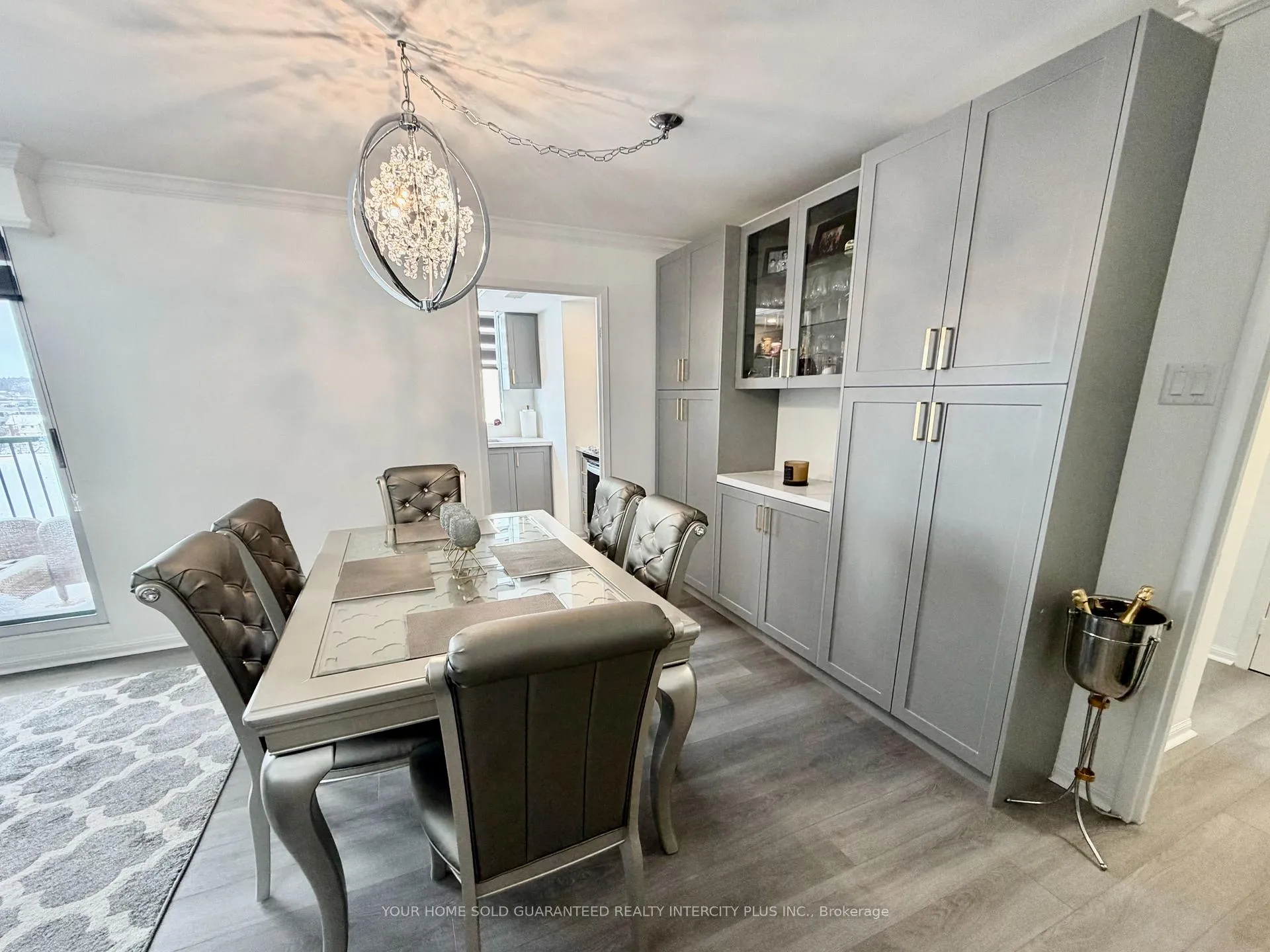 Photo 5 of Unit 704, 75 Ellen Street, Barrie, City Centre — HOMEH