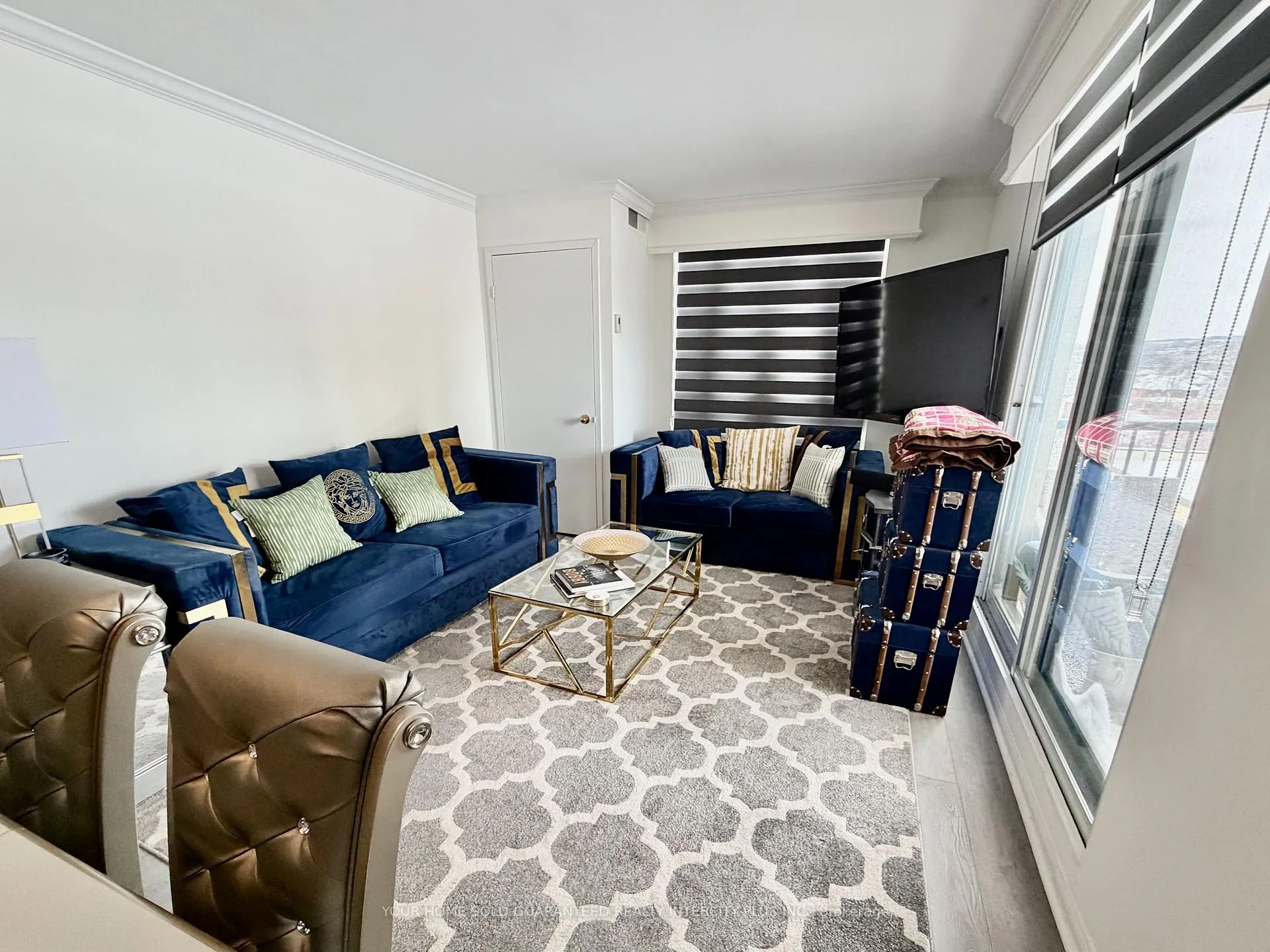 Photo 6 of Unit 704, 75 Ellen Street, Barrie, City Centre — HOMEH