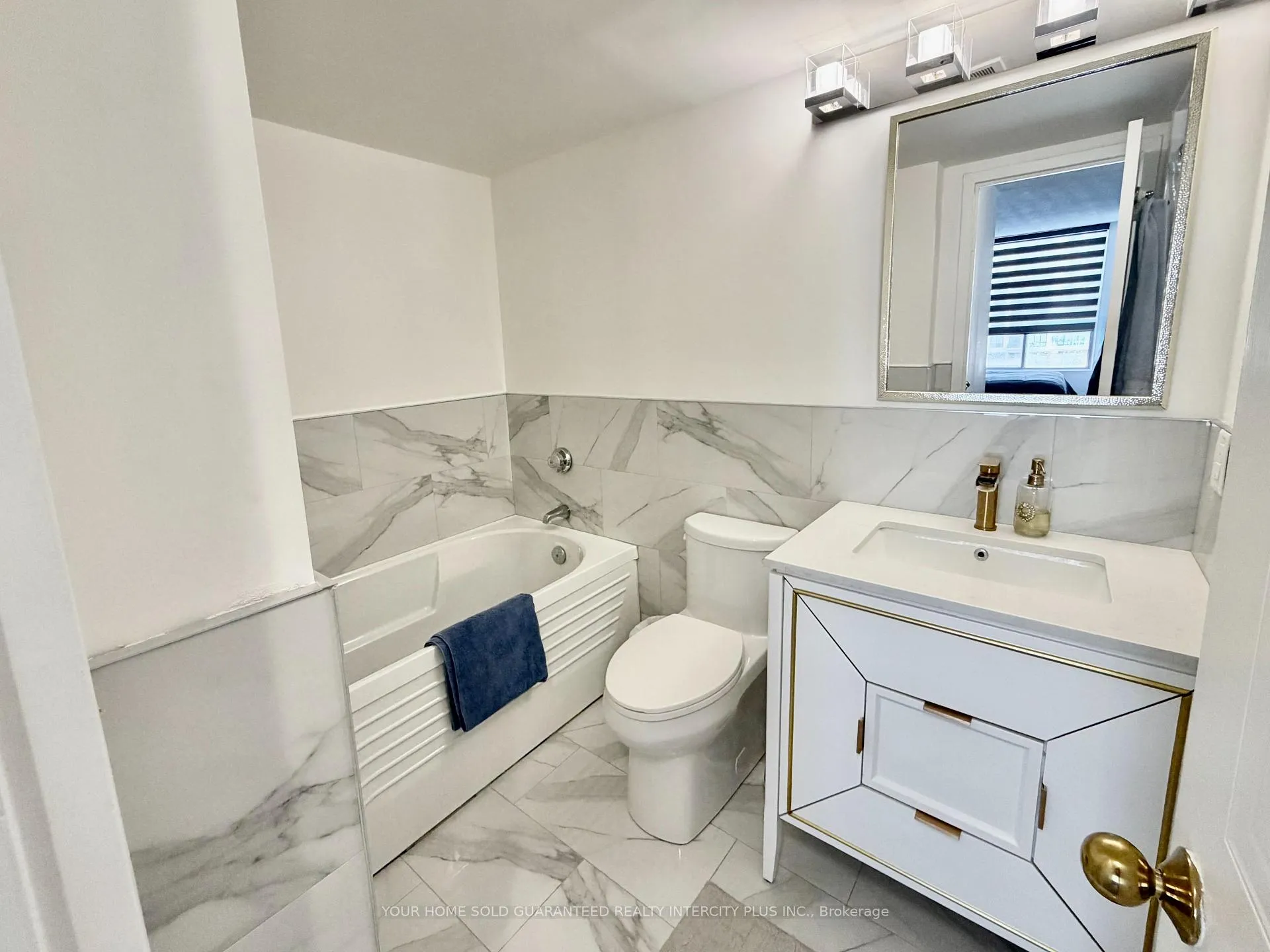 Photo 13 of Unit 704, 75 Ellen Street, Barrie, City Centre — HOMEH