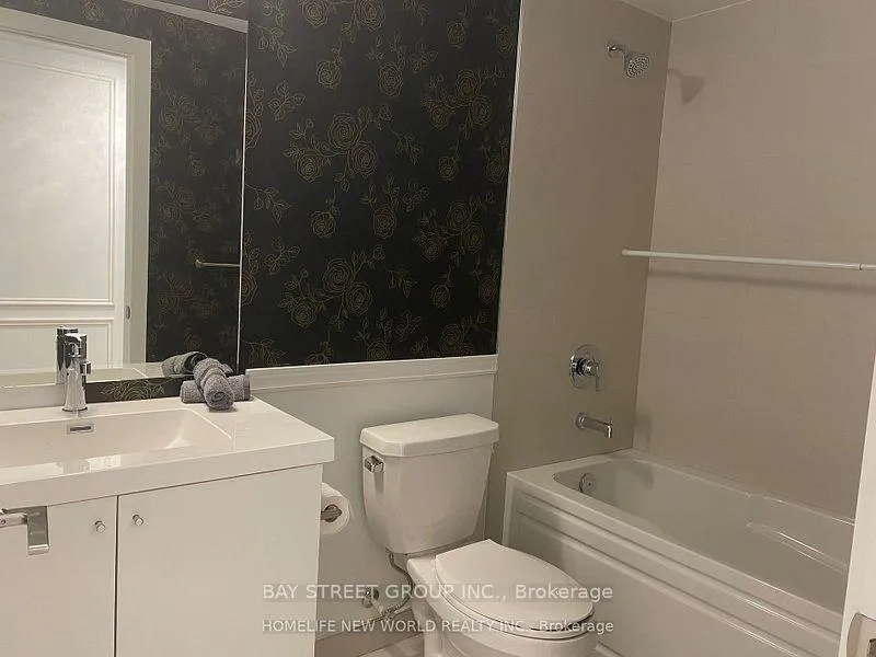 Photo 18 of Unit 2515, 2545 Simcoe Street N, Oshawa, Windfields — HOMEH