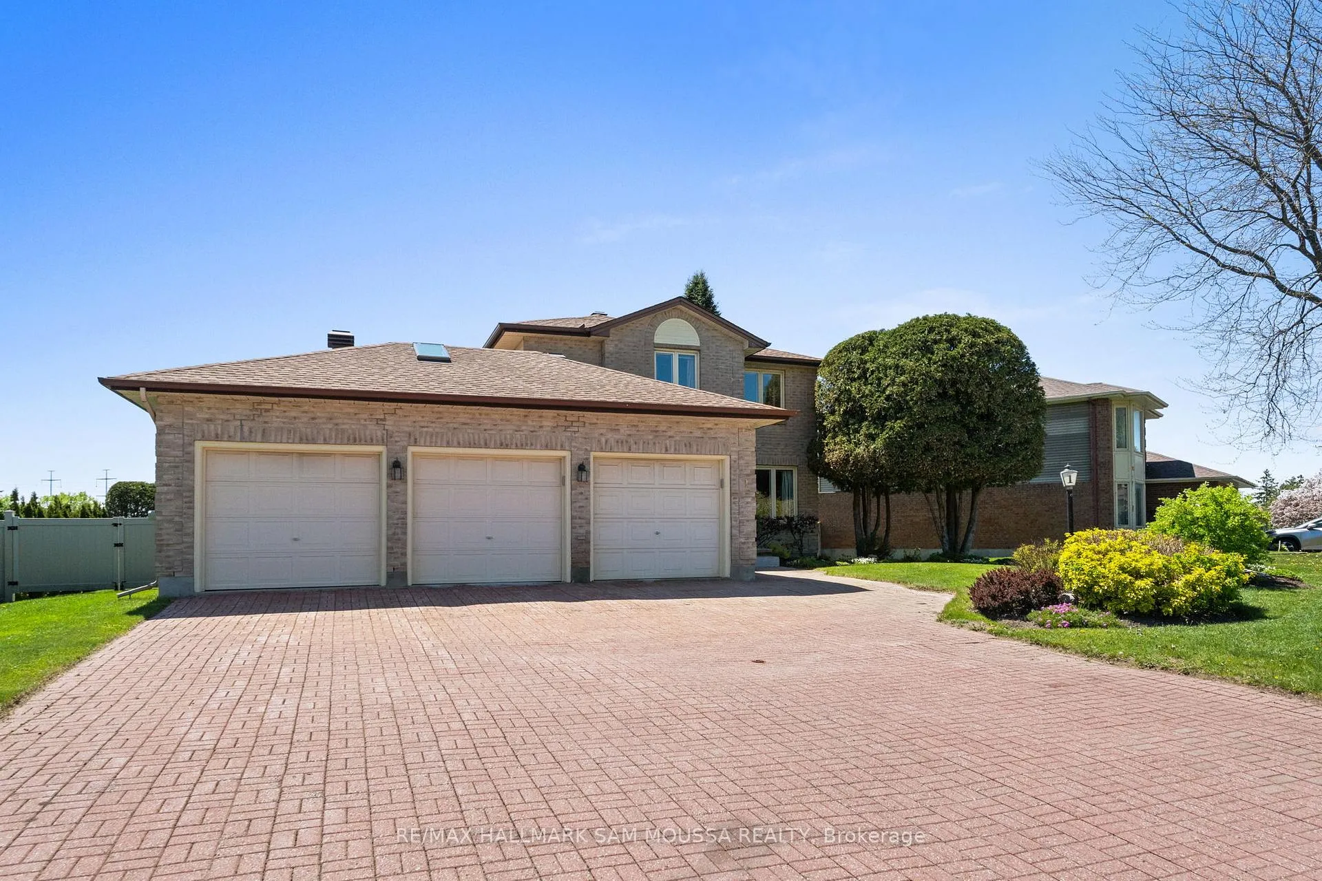 Photo 2 of 1 Willow Glen Drive, Ottawa, Kanata - Bridlewood — HOMEH
