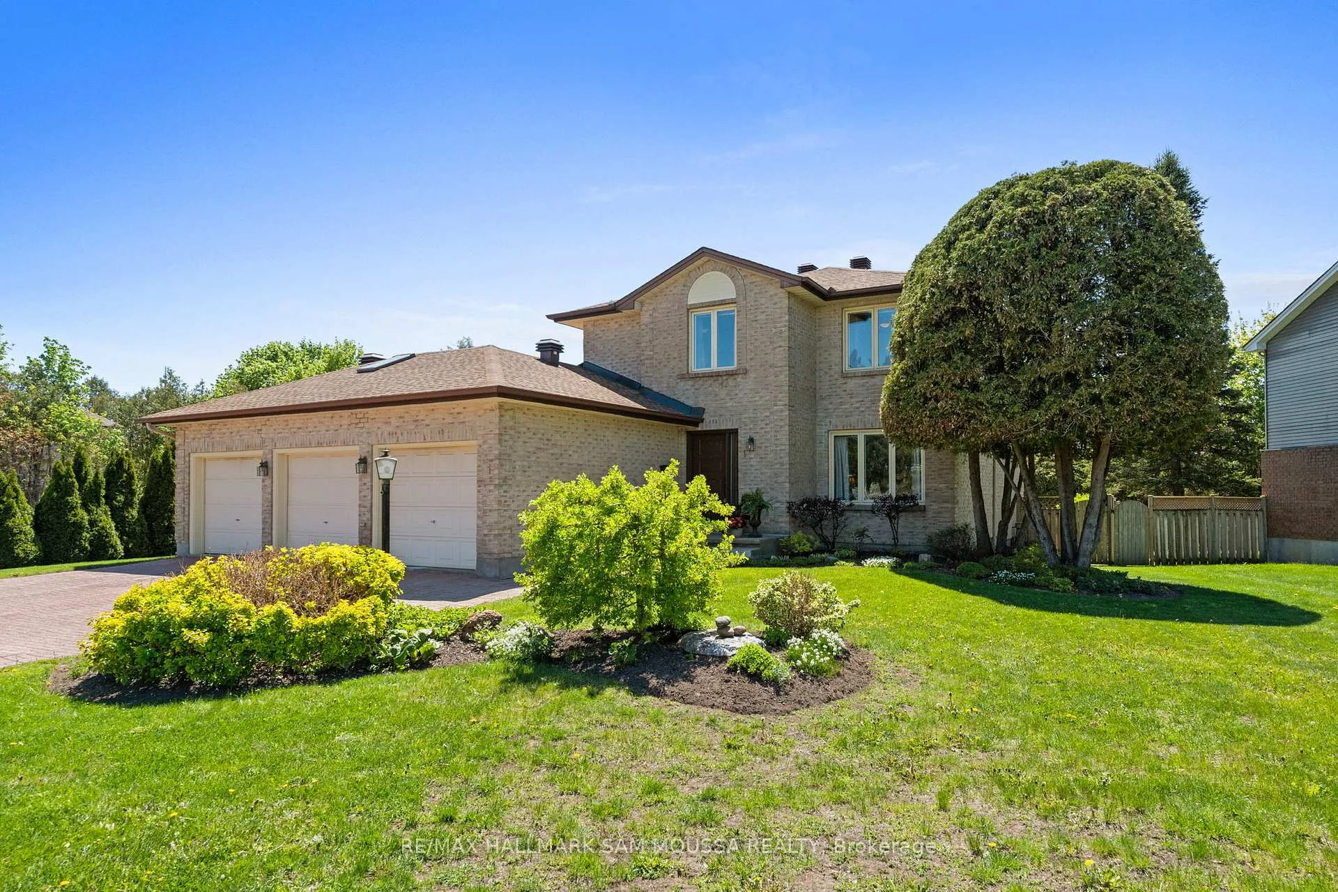 Photo 3 of 1 Willow Glen Drive, Ottawa, Kanata - Bridlewood — HOMEH